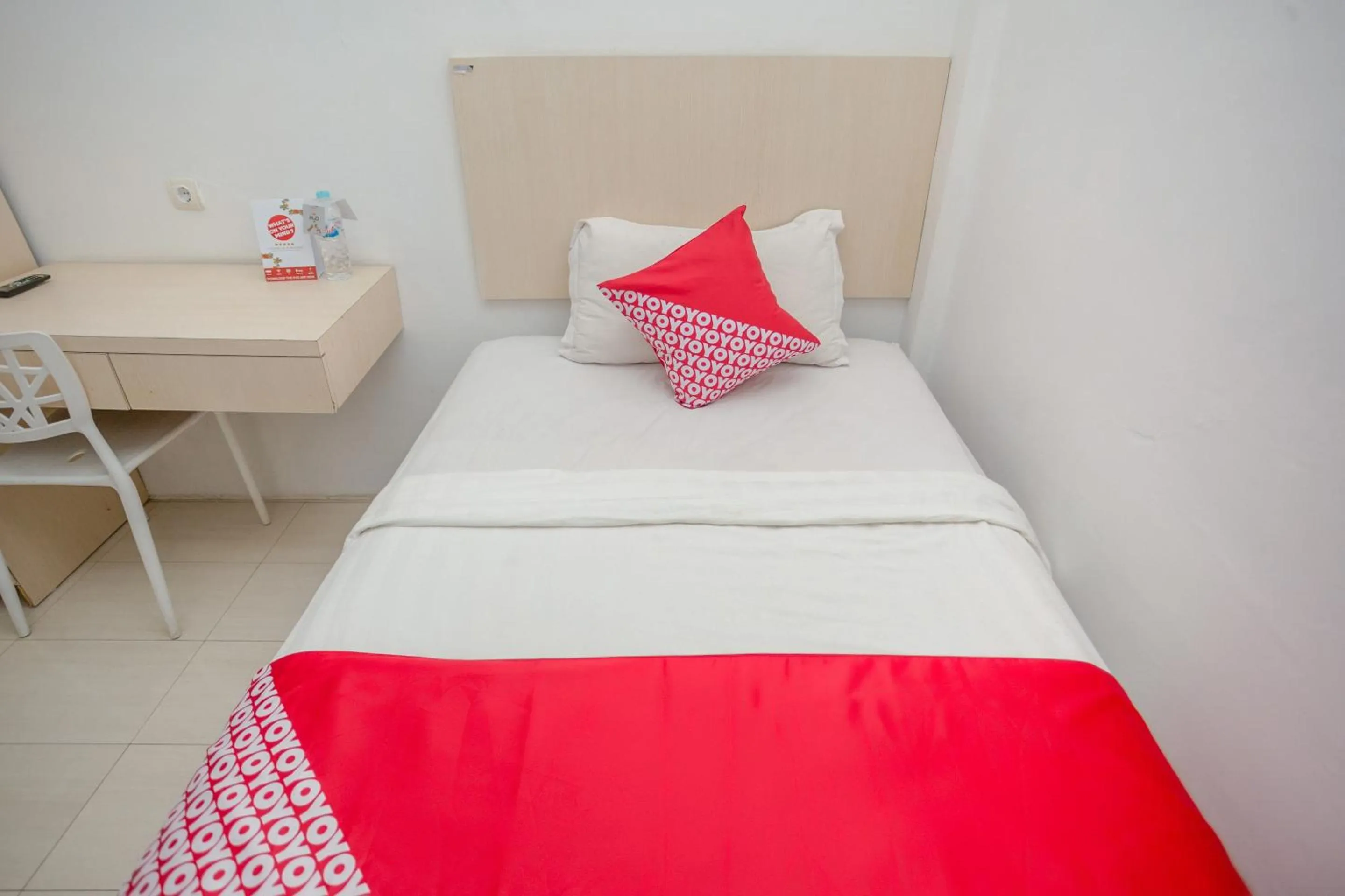 Bedroom, Bed in Hotel O Lapan Lapan