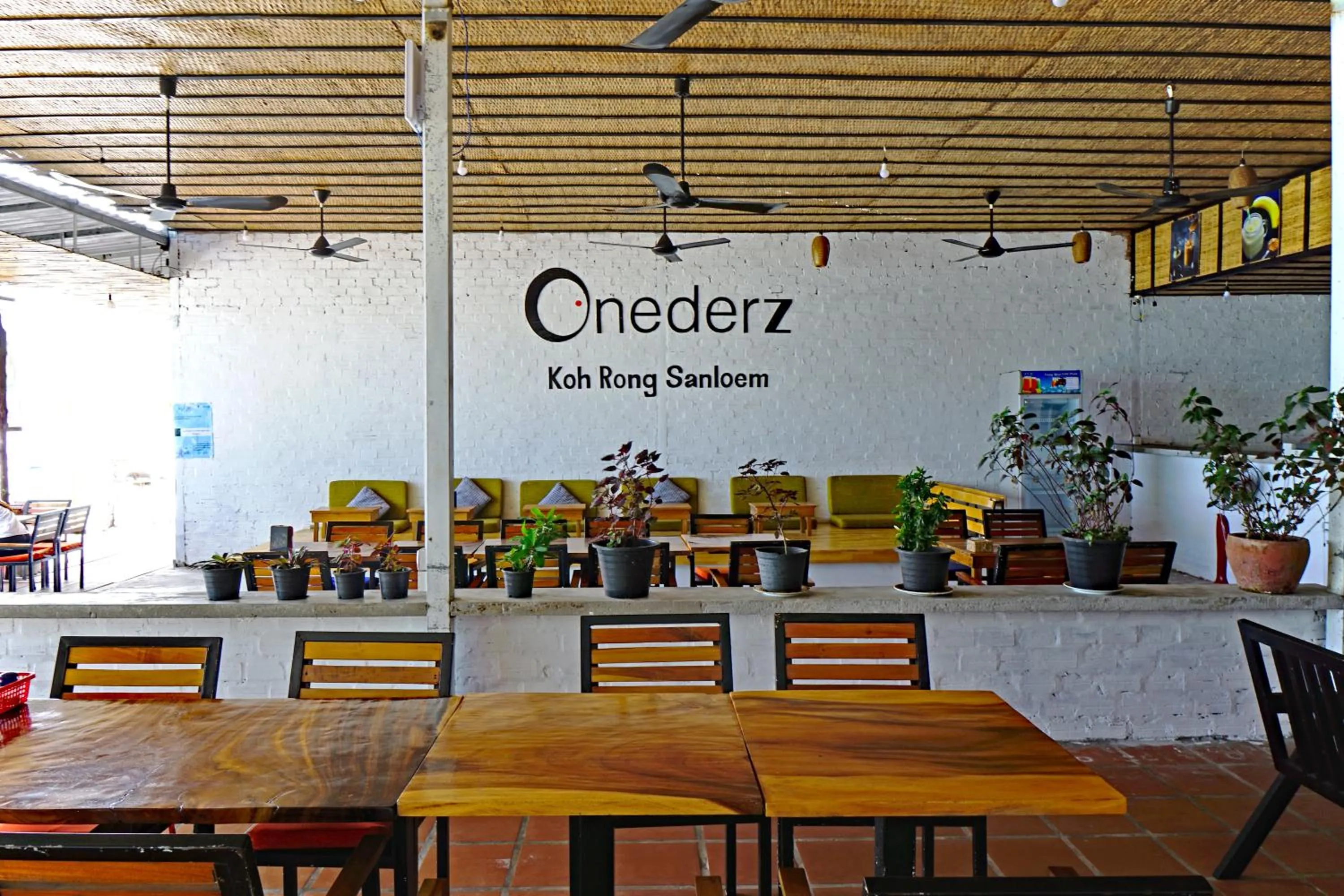 Restaurant/places to eat in Onederz Koh Rong Sanloem