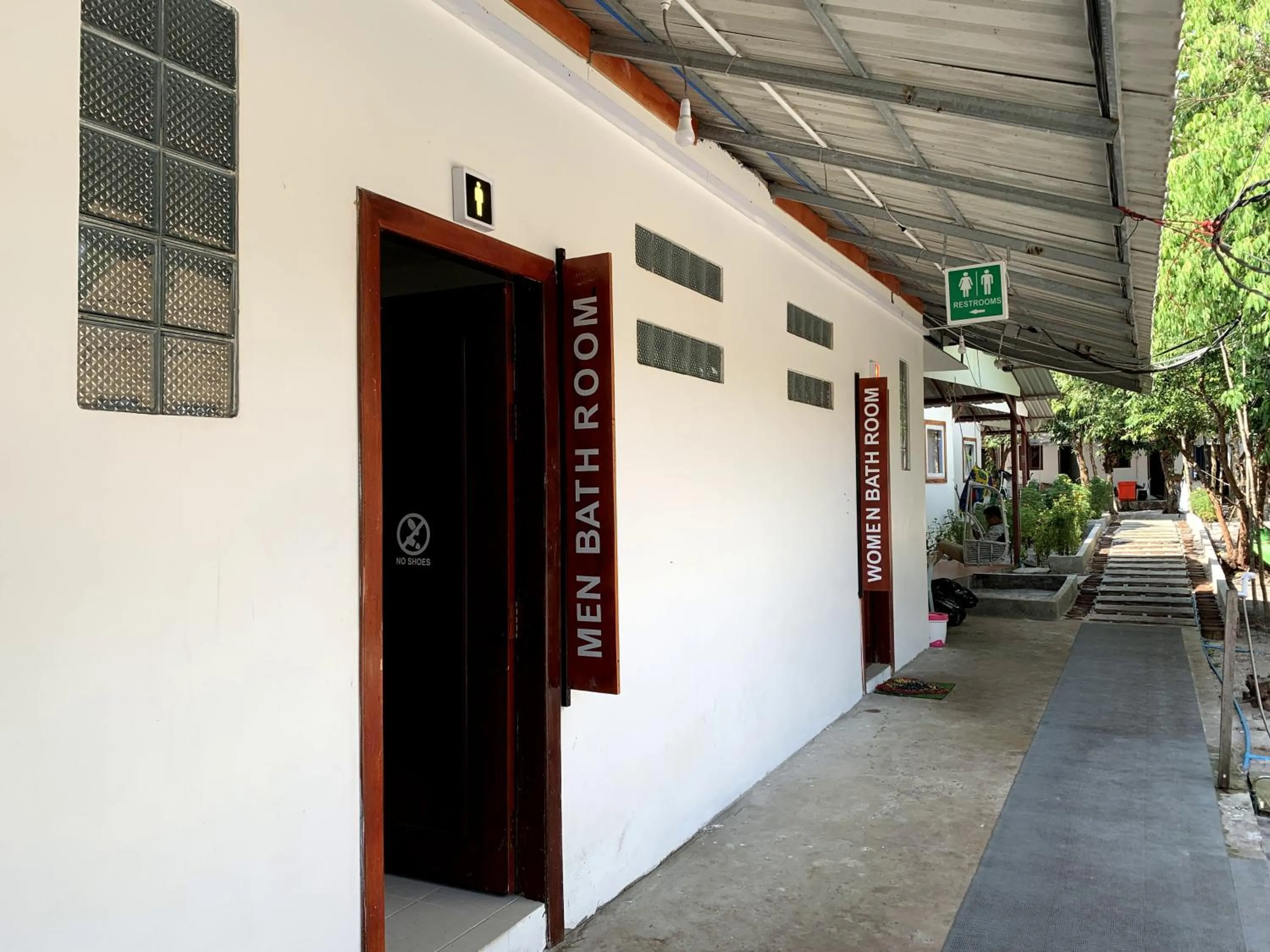 Bathroom in Onederz Koh Rong Sanloem