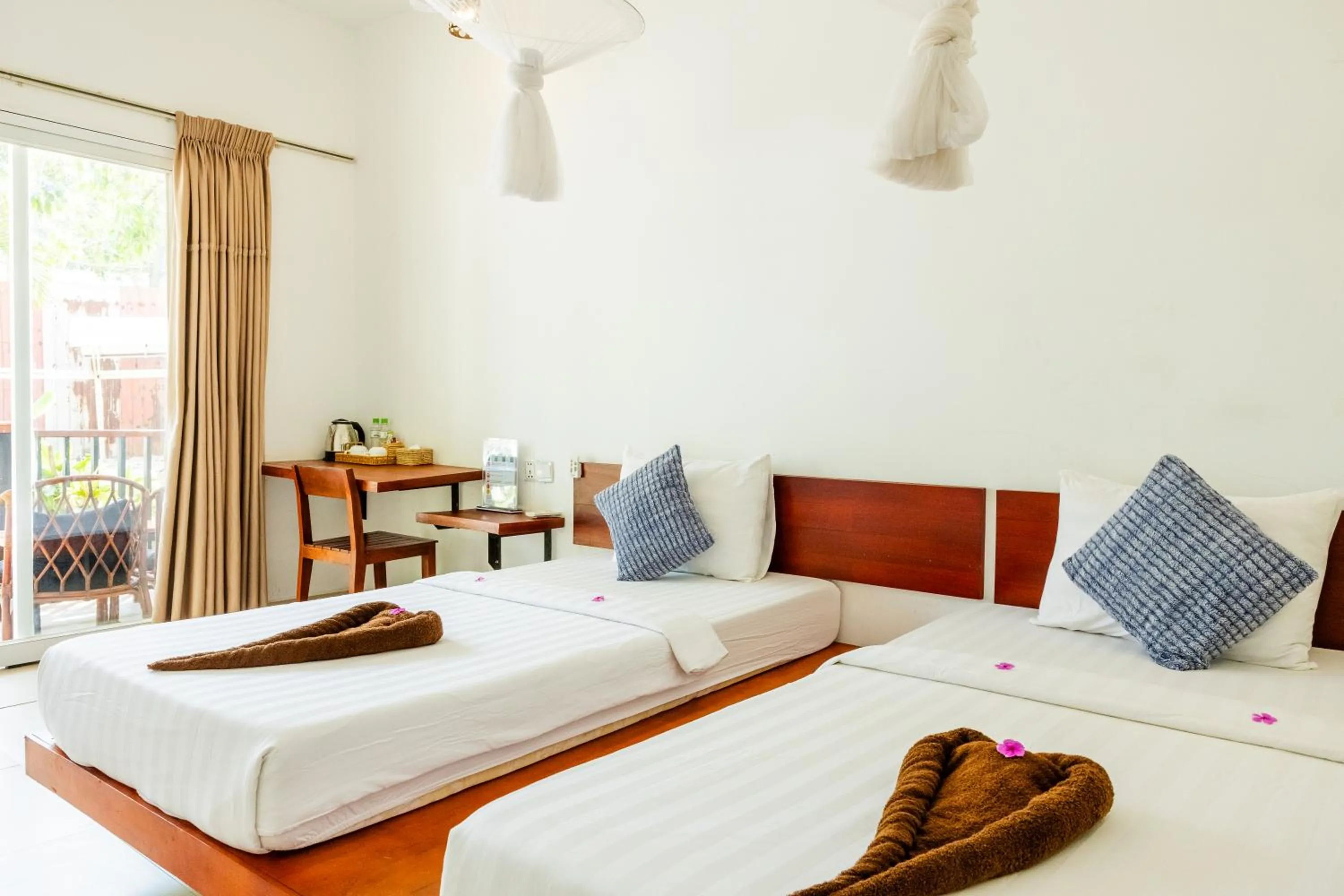 Bed in Onederz Koh Rong Sanloem