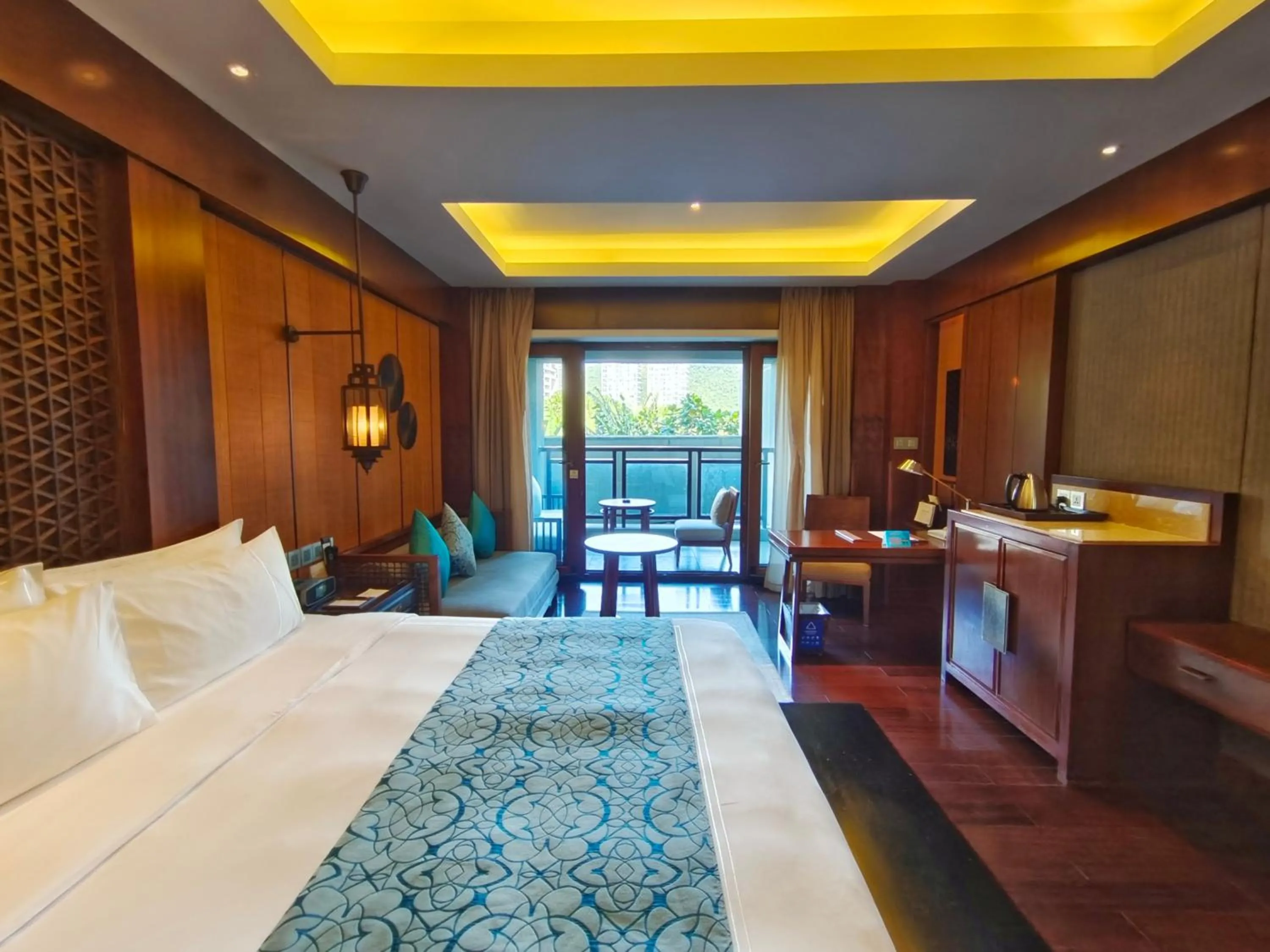 Bed in Sanya LUHUITOU Resort & Spa
