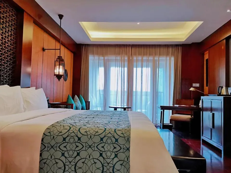 Bed in Sanya LUHUITOU Resort & Spa