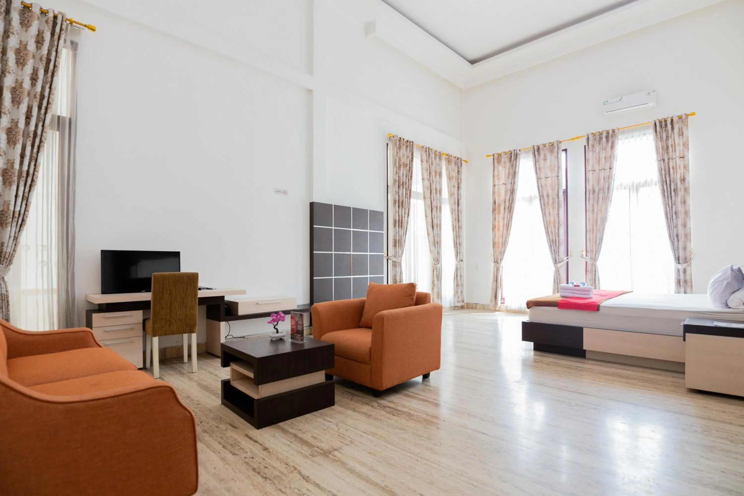 Living room in RedDoorz Premium near Stasiun Lenteng Agung