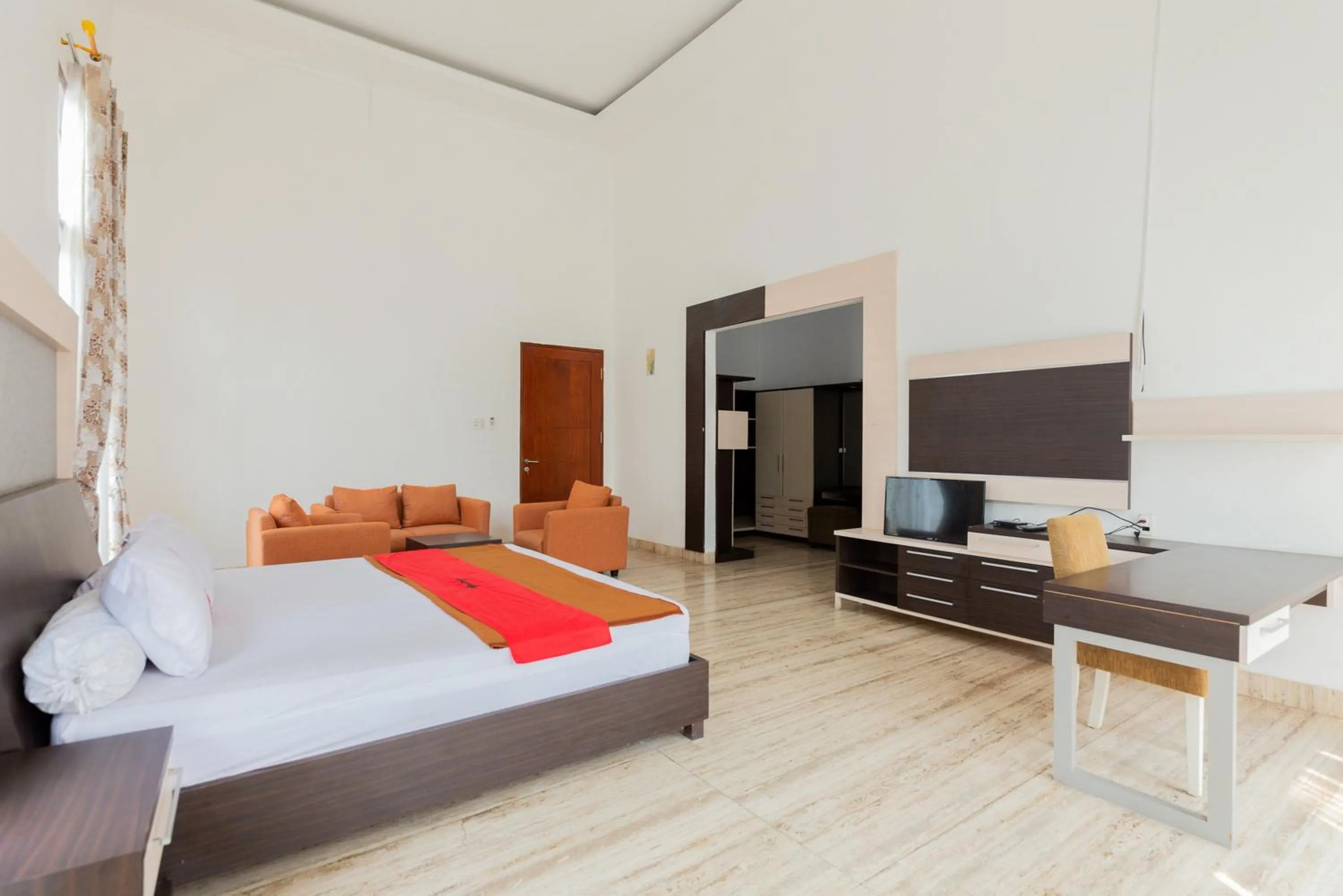 Bedroom, Bed in RedDoorz Premium near Stasiun Lenteng Agung