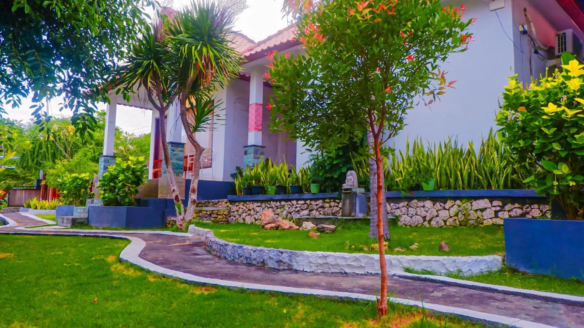 Property building in Kuri Garden Cottage