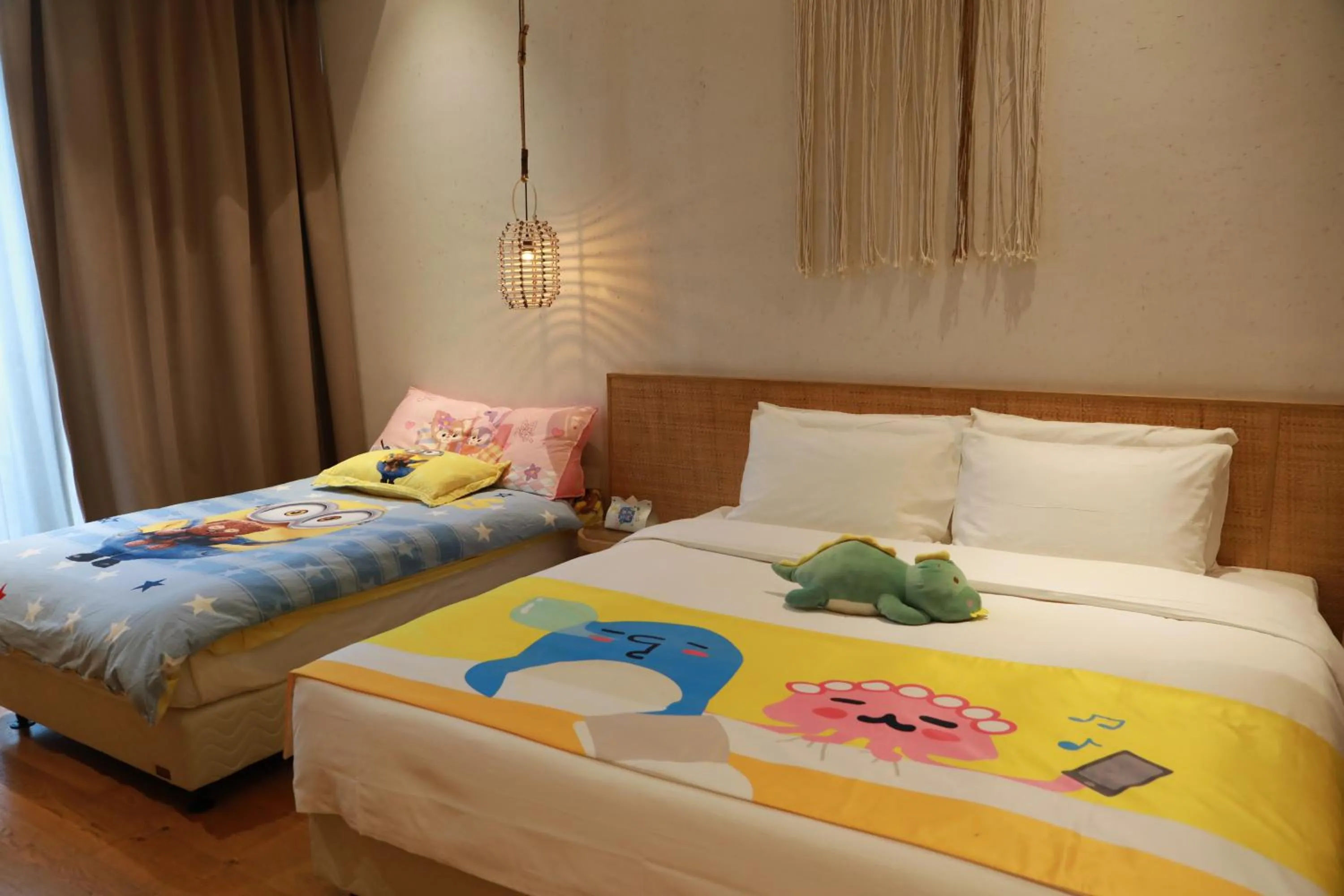 Bed in Manli Hotel Shanghai Pudong Airport Branch -Provide free shuttle buses to Pudong Airport and Disneyland