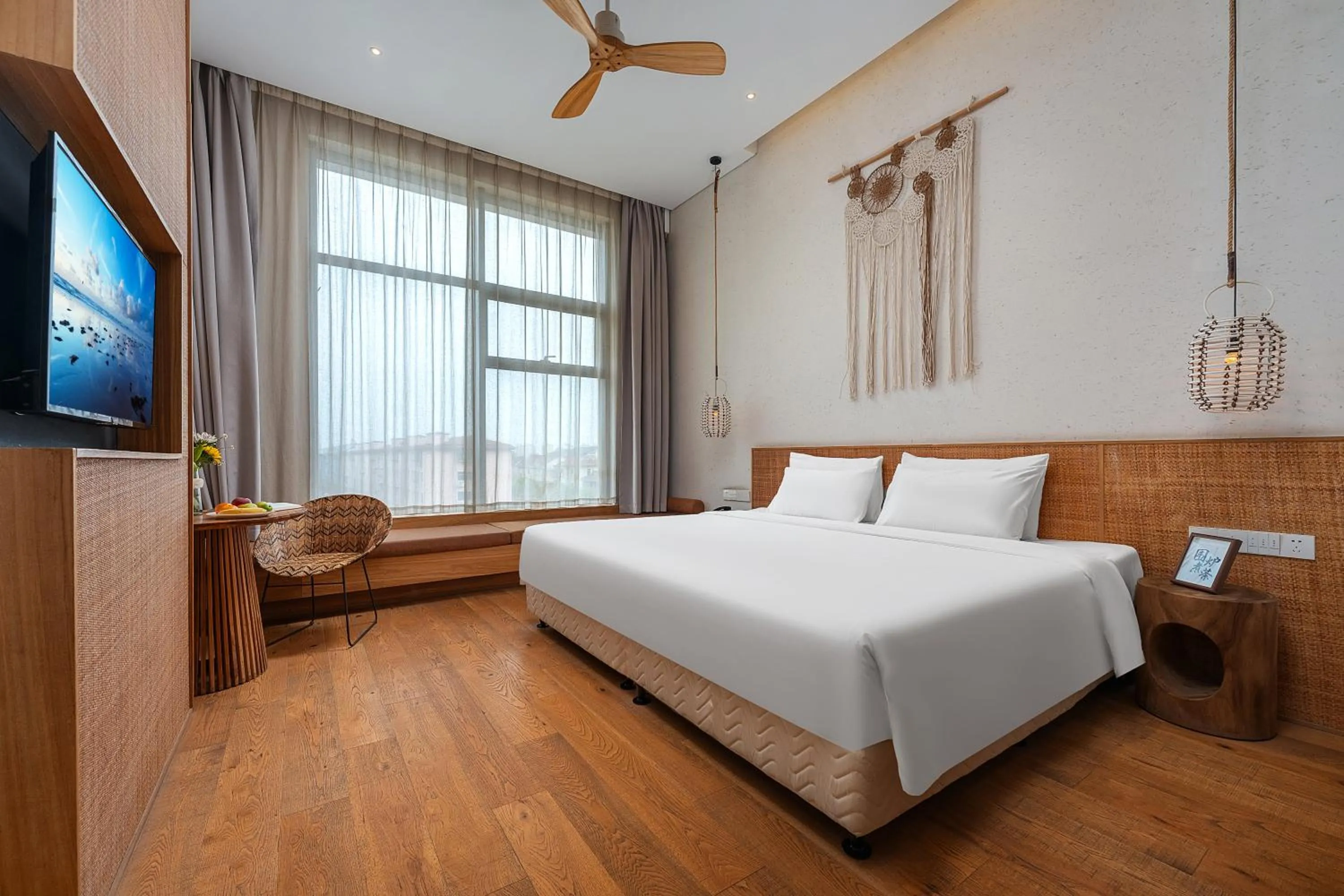 Bed in Manli Hotel Shanghai Pudong Airport Branch -Provide free shuttle buses to Pudong Airport and Disneyland