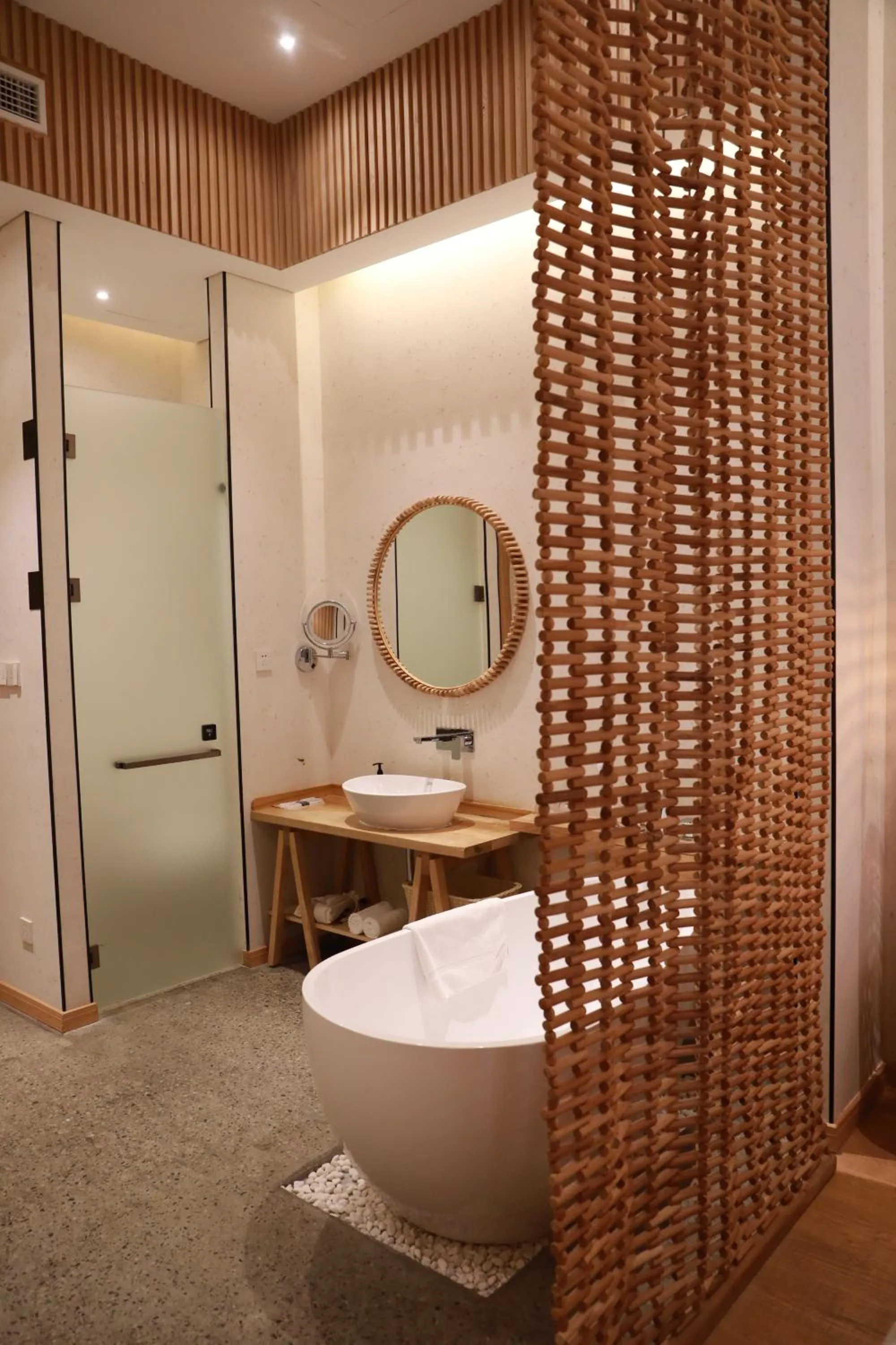Bathroom in Manli Hotel Shanghai Pudong Airport Branch -Provide free shuttle buses to Pudong Airport and Disneyland