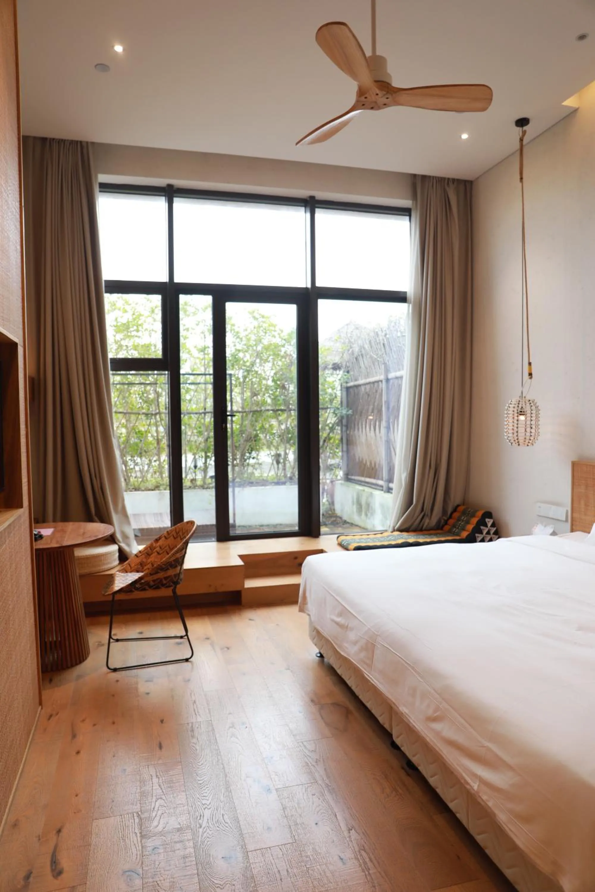 Bed in Manli Hotel Shanghai Pudong Airport Branch -Provide free shuttle buses to Pudong Airport and Disneyland