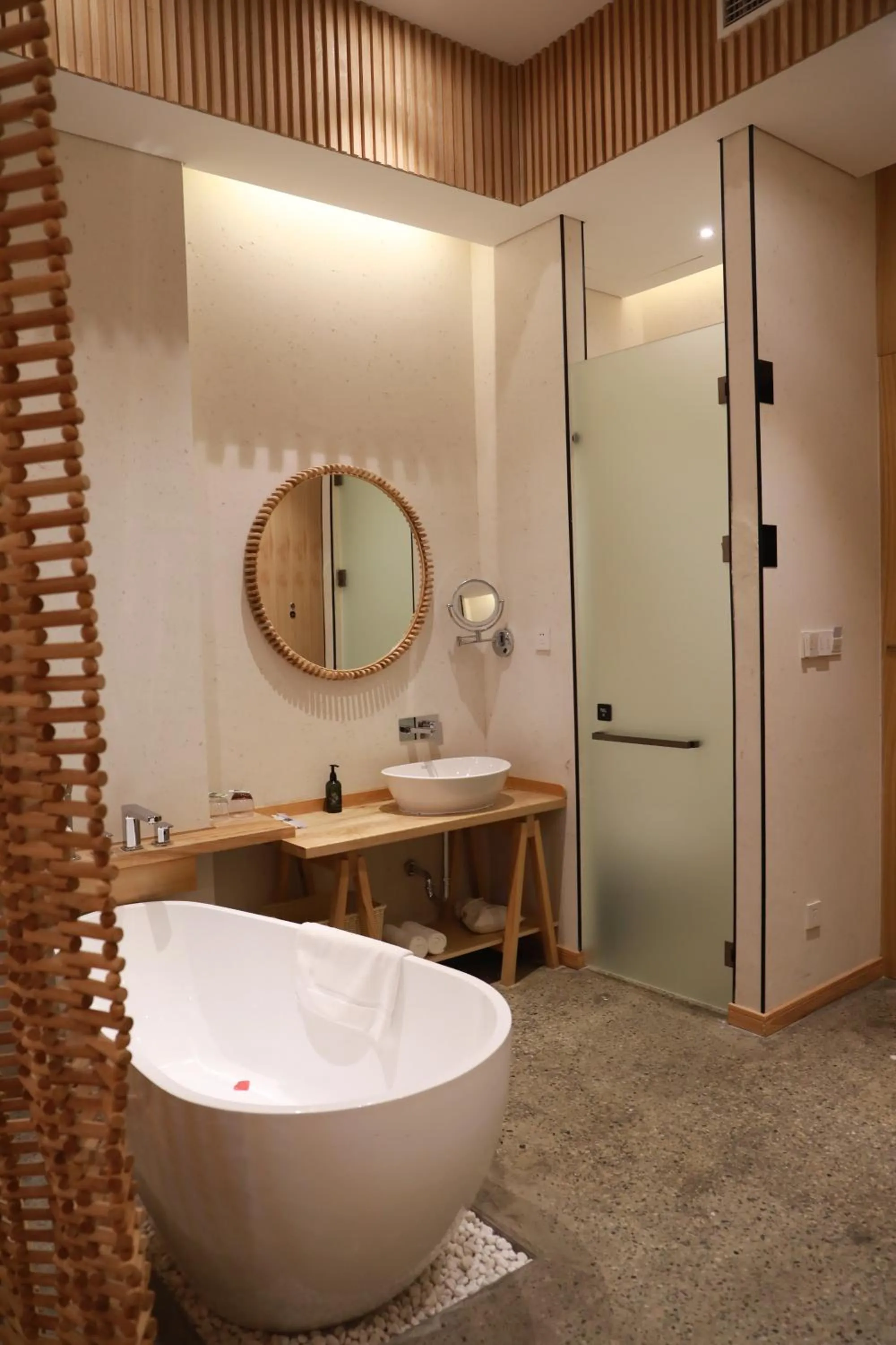 Bathroom in Manli Hotel Shanghai Pudong Airport Branch -Provide free shuttle buses to Pudong Airport and Disneyland