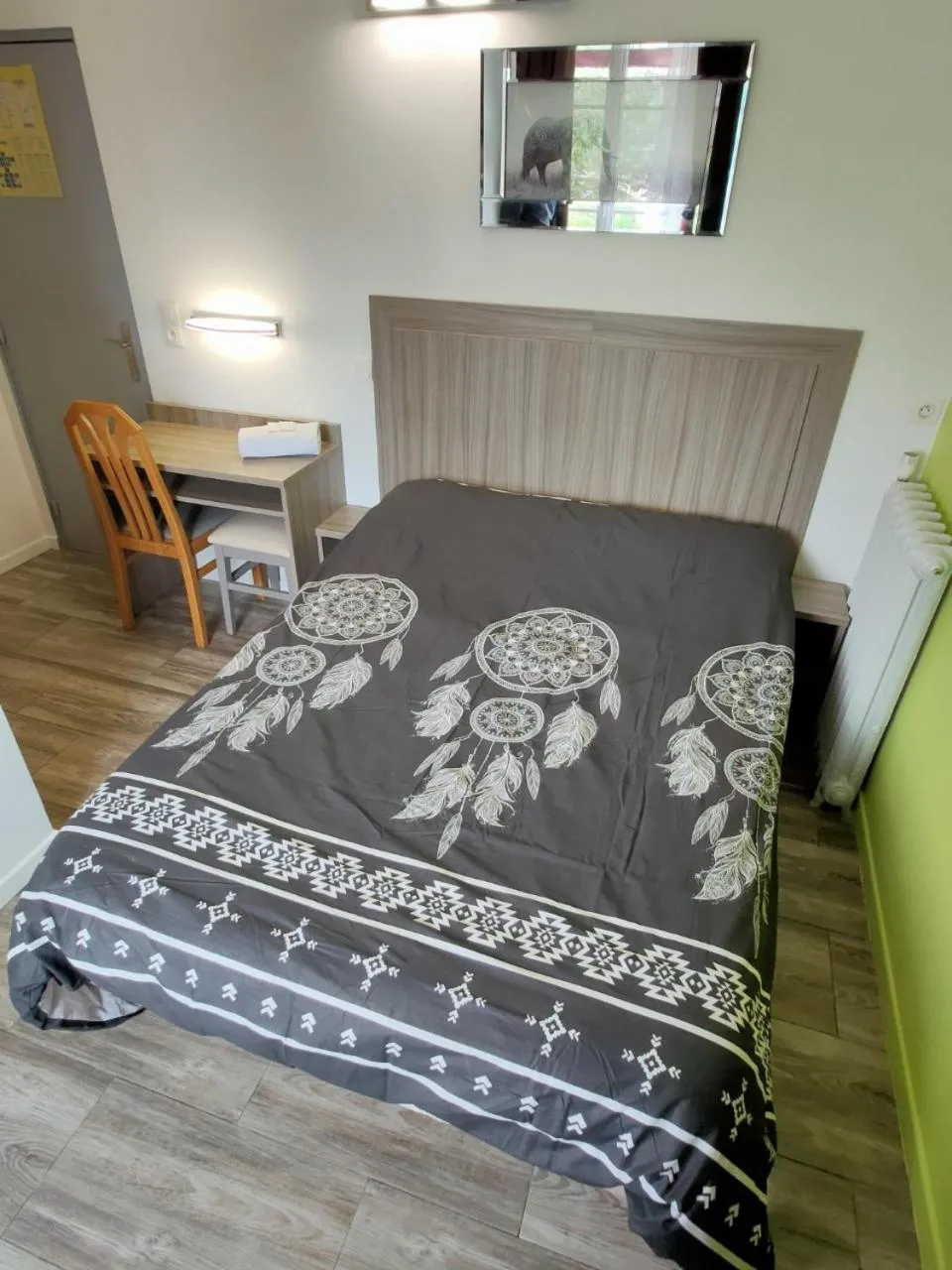 Bedroom in Terminus Fontainebleau Avon