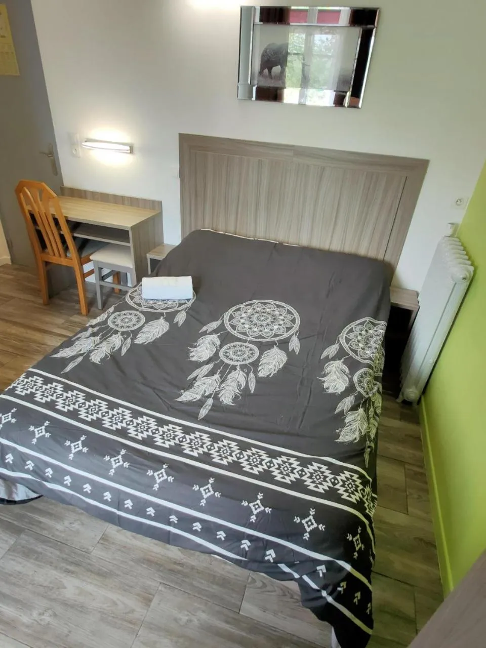 Bedroom in Terminus Fontainebleau Avon