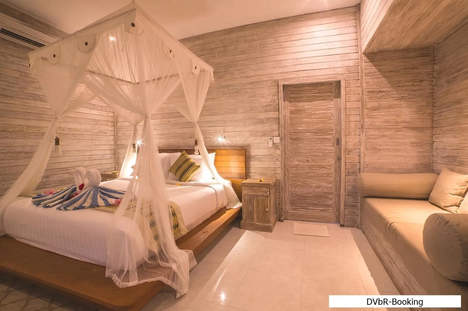 Bed in Dayung Villas By Reccoma