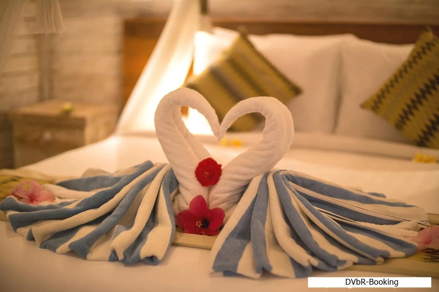 Bed in Dayung Villas By Reccoma