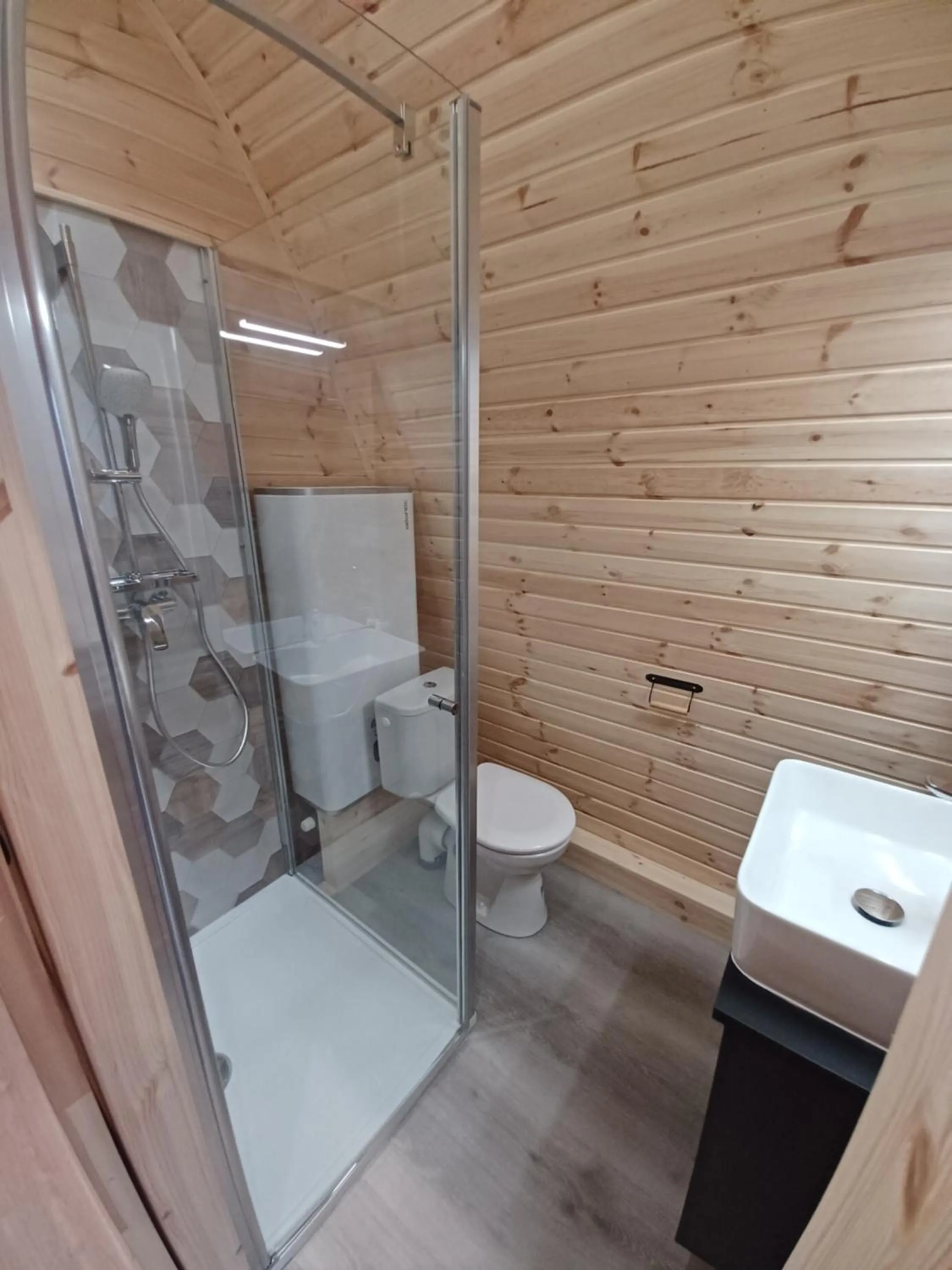 Shower in Domaine de Villemus