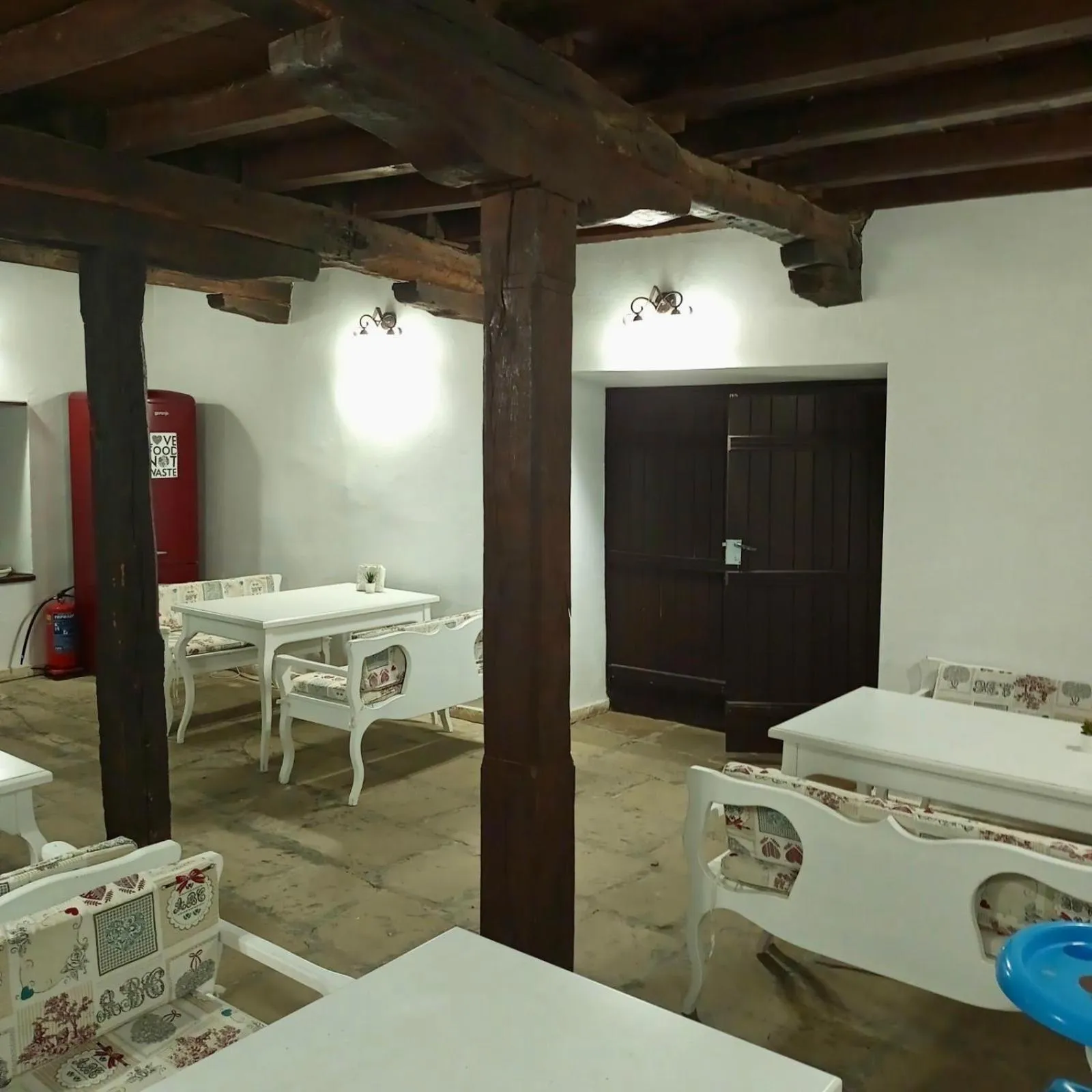 Communal lounge/ TV room, Bed in HiStory INN Unique Guest House