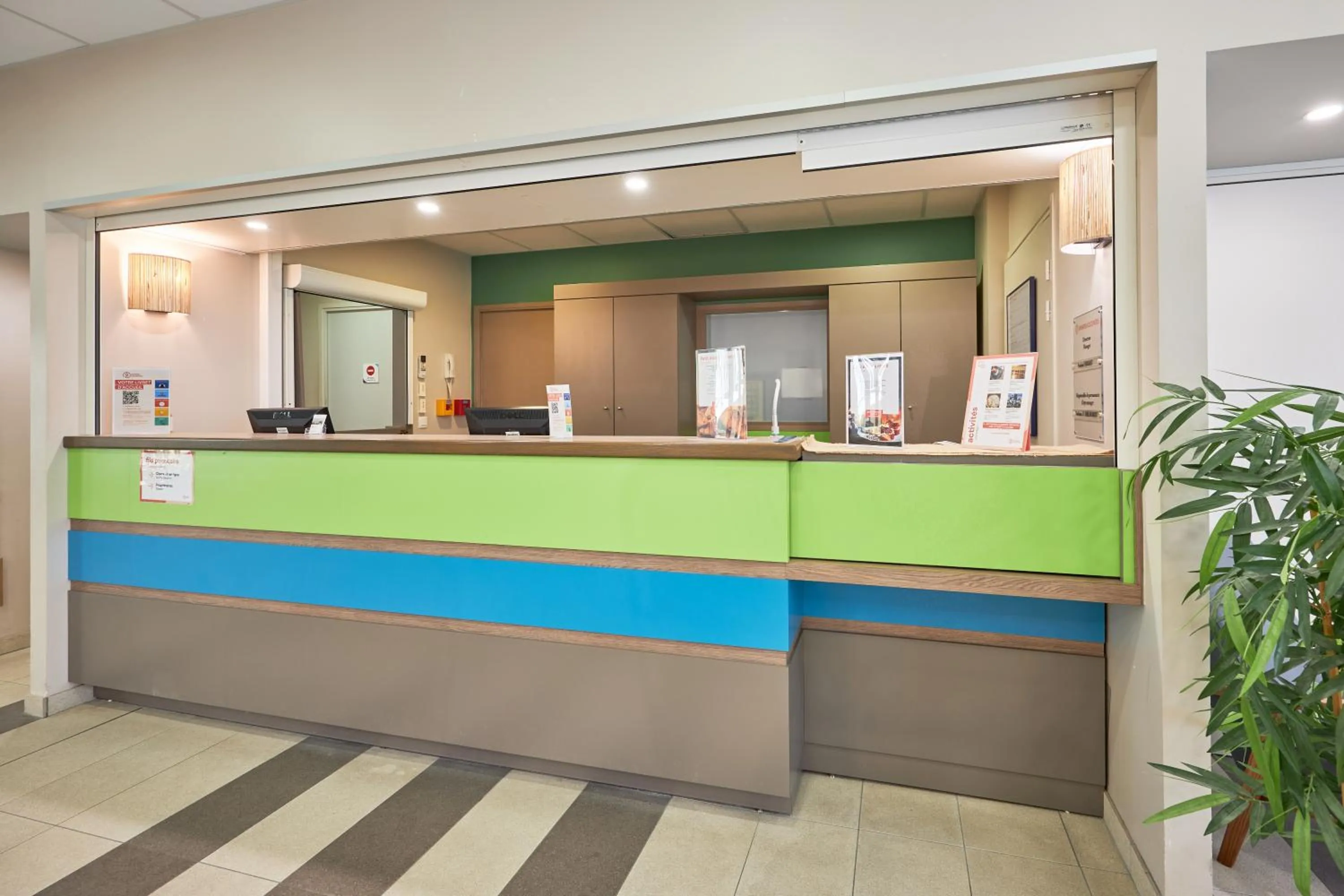 Lobby or reception in Pierre & Vacances Résidence Le Chant des Oiseaux