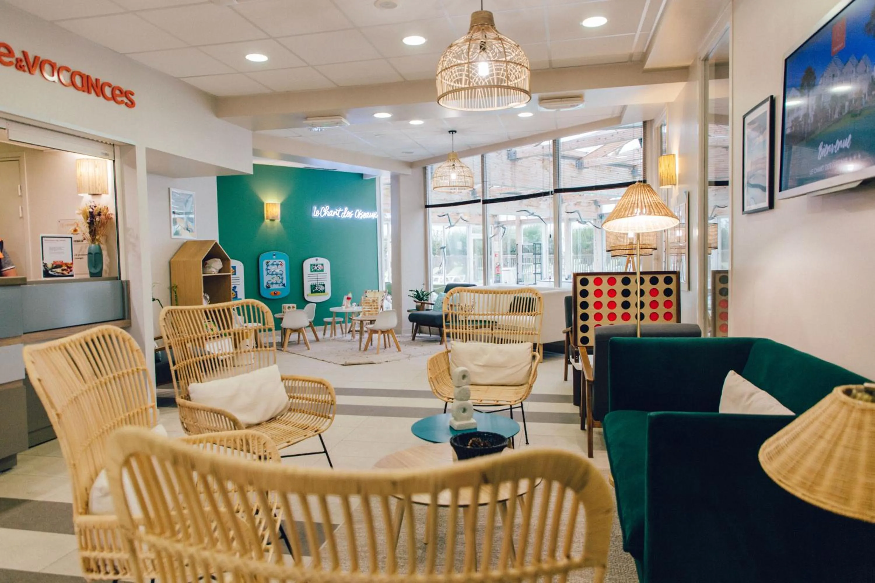 Lobby or reception in Pierre & Vacances Résidence Le Chant des Oiseaux