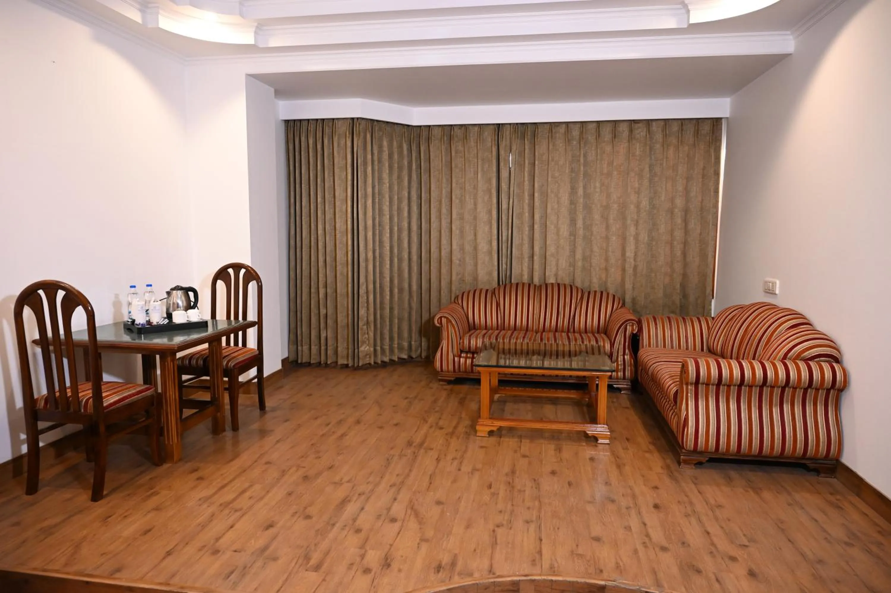 Seating area in Hotel Lawrence