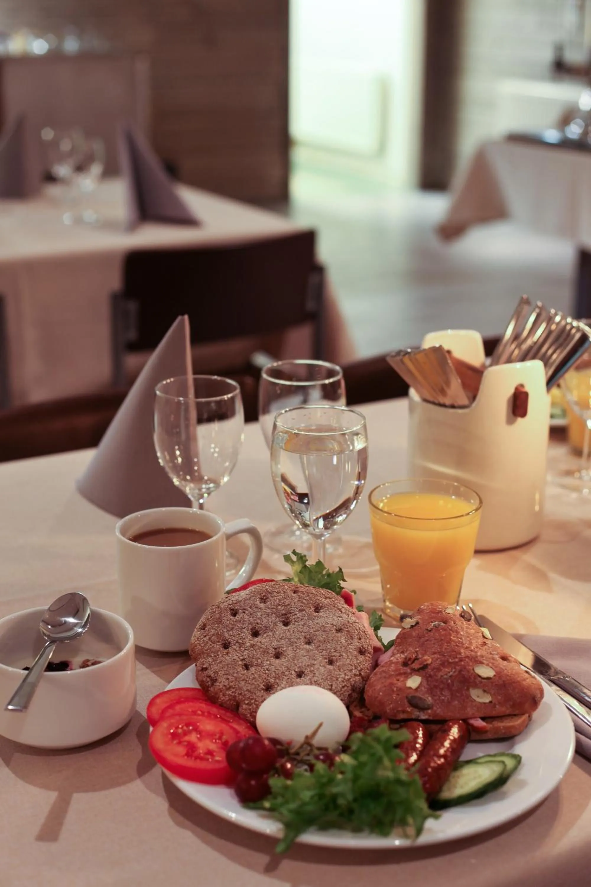 Restaurant/places to eat in Hotel Metsähirvas