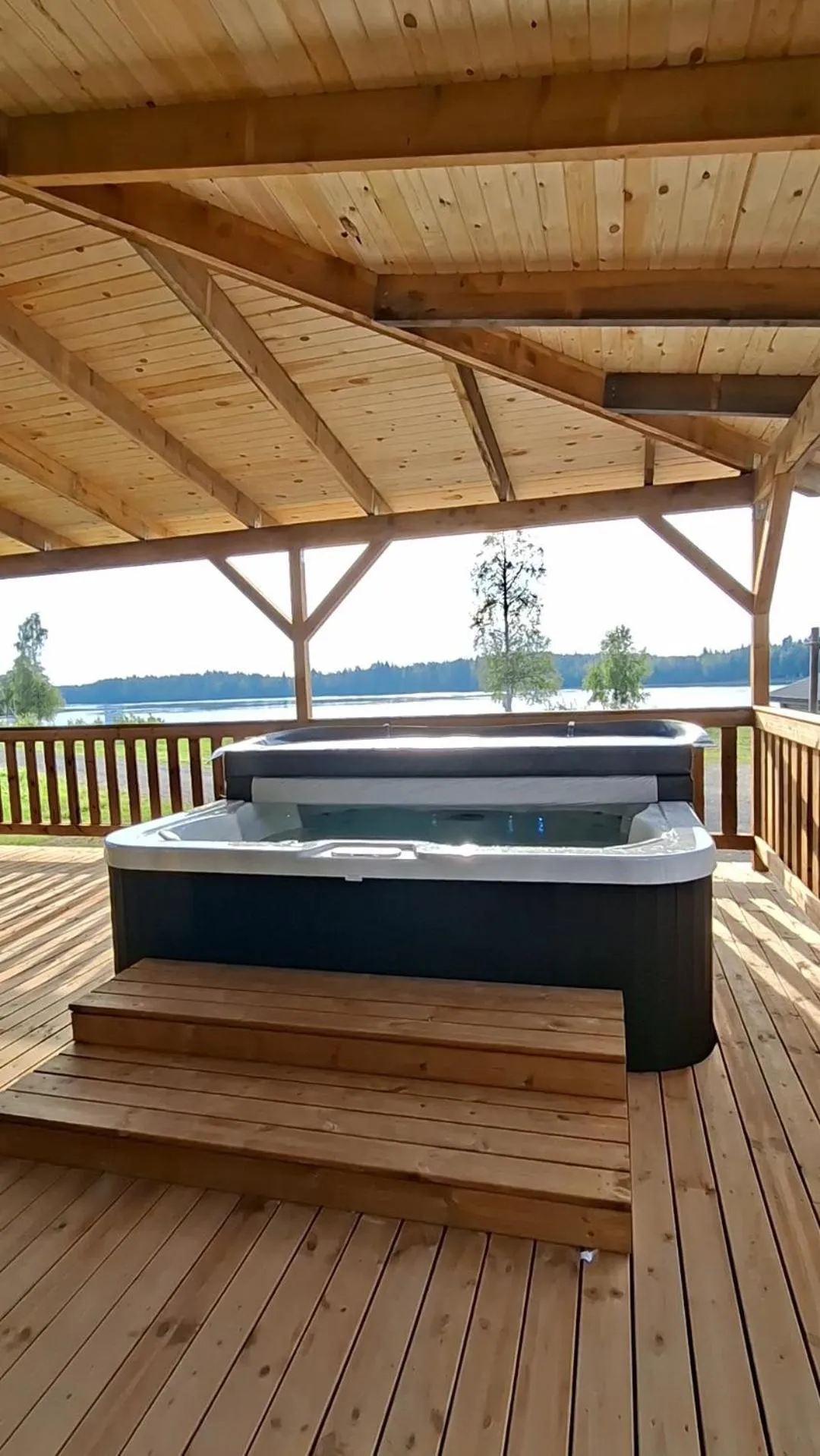 Swimming pool in Hotel Metsähirvas