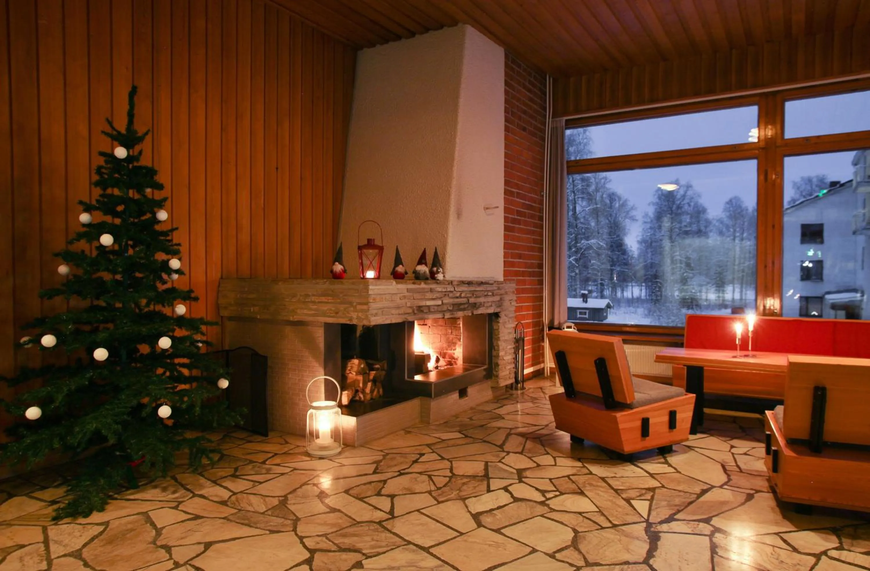 Lobby or reception in Hotel Metsähirvas