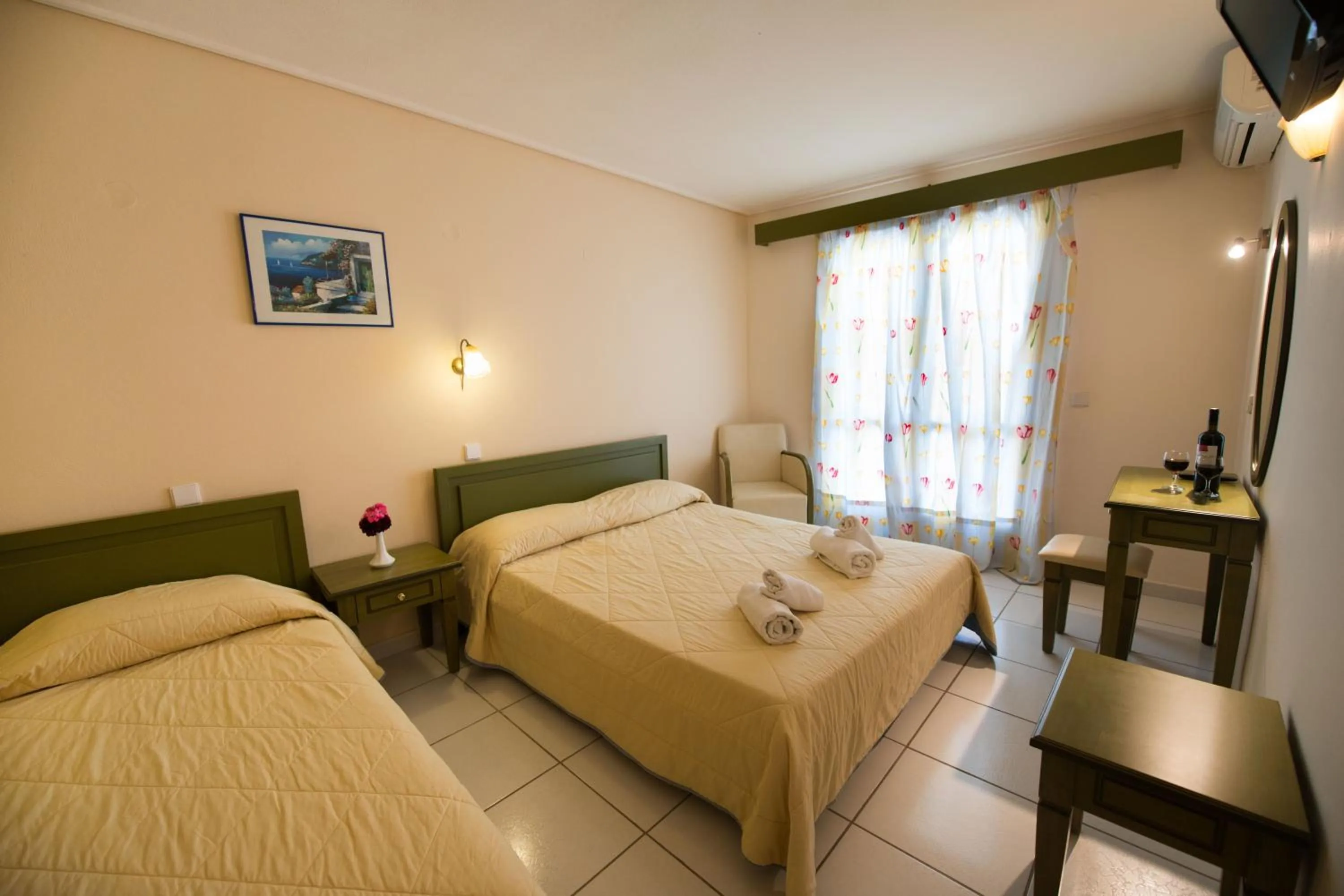 Photo of the whole room, Bed in Hotel Niras