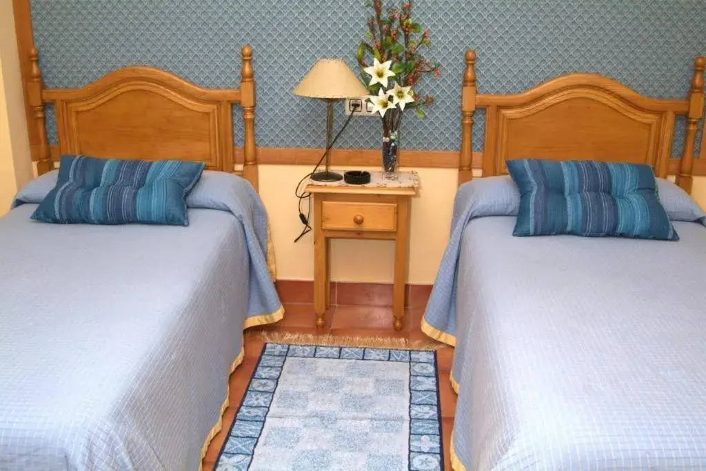 Basic Double Room in Hotel Casa Marchena Basic Double Room in Hotel Casa Marchena