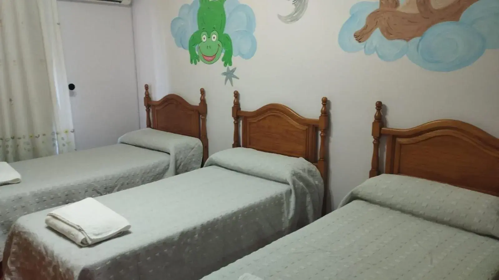 Three-Bedroom Apartment in Hotel Casa Marchena Three-Bedroom Apartment in Hotel Casa Marchena