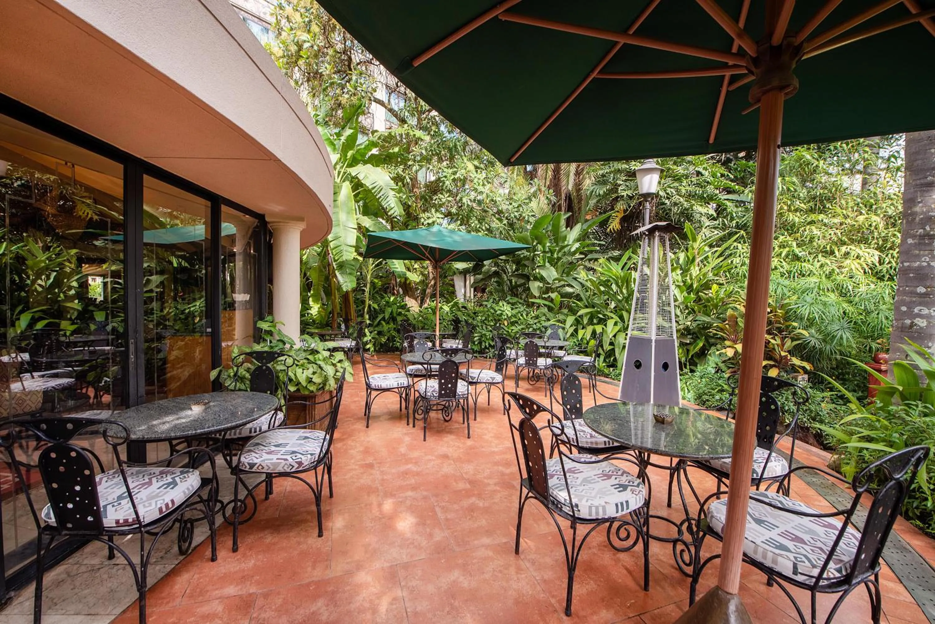 Restaurant/places to eat in Nairobi Serena Hotel