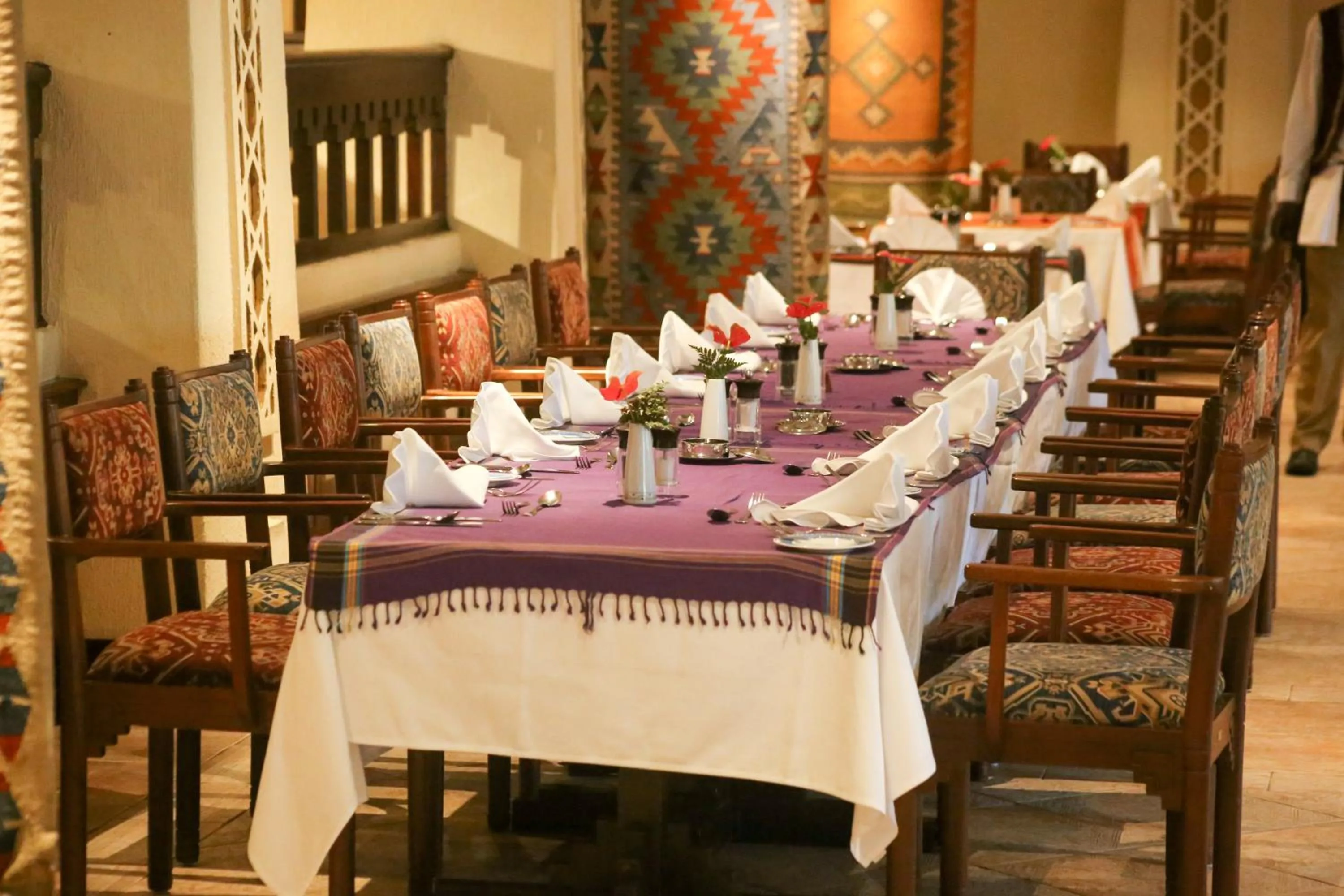 Restaurant/places to eat in Nairobi Serena Hotel