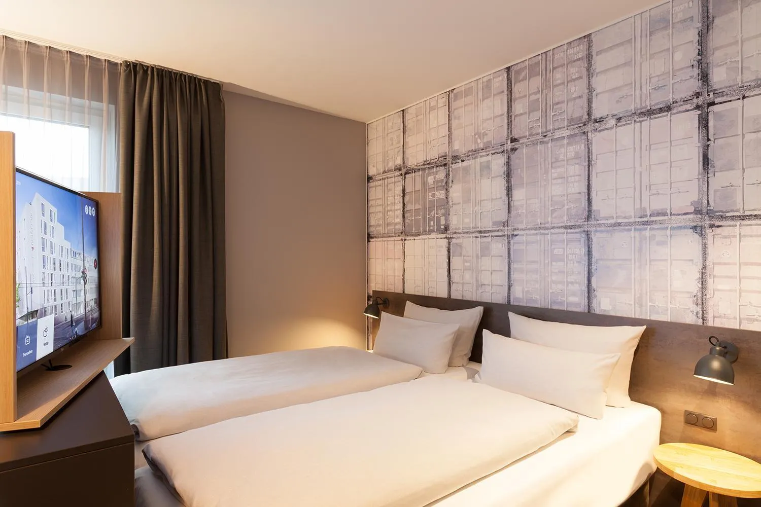 Photo of the whole room, Bed in Vienna House Easy by Wyndham Bremen City Apartments