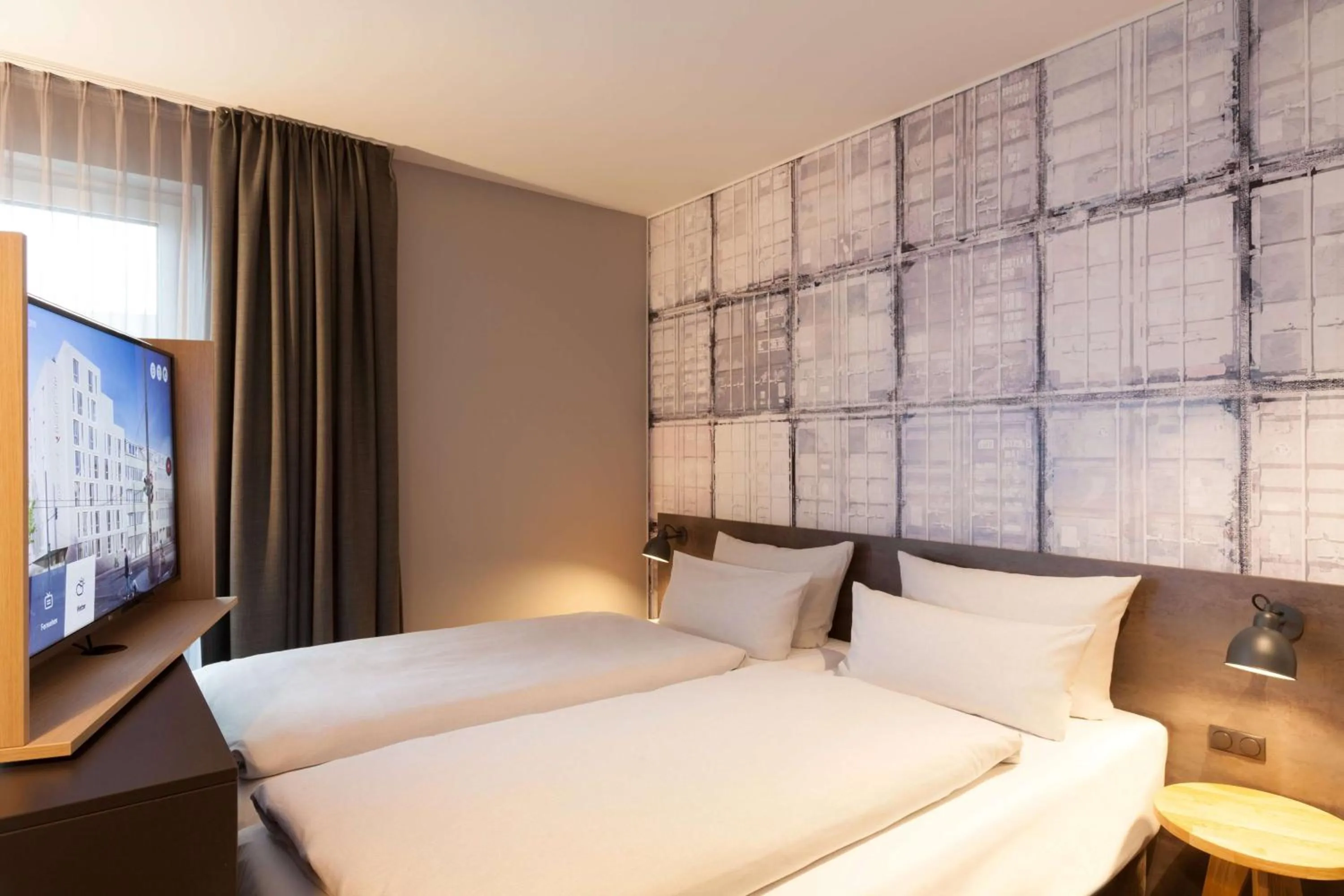 Photo of the whole room, Bed in Vienna House Easy by Wyndham Bremen City Apartments