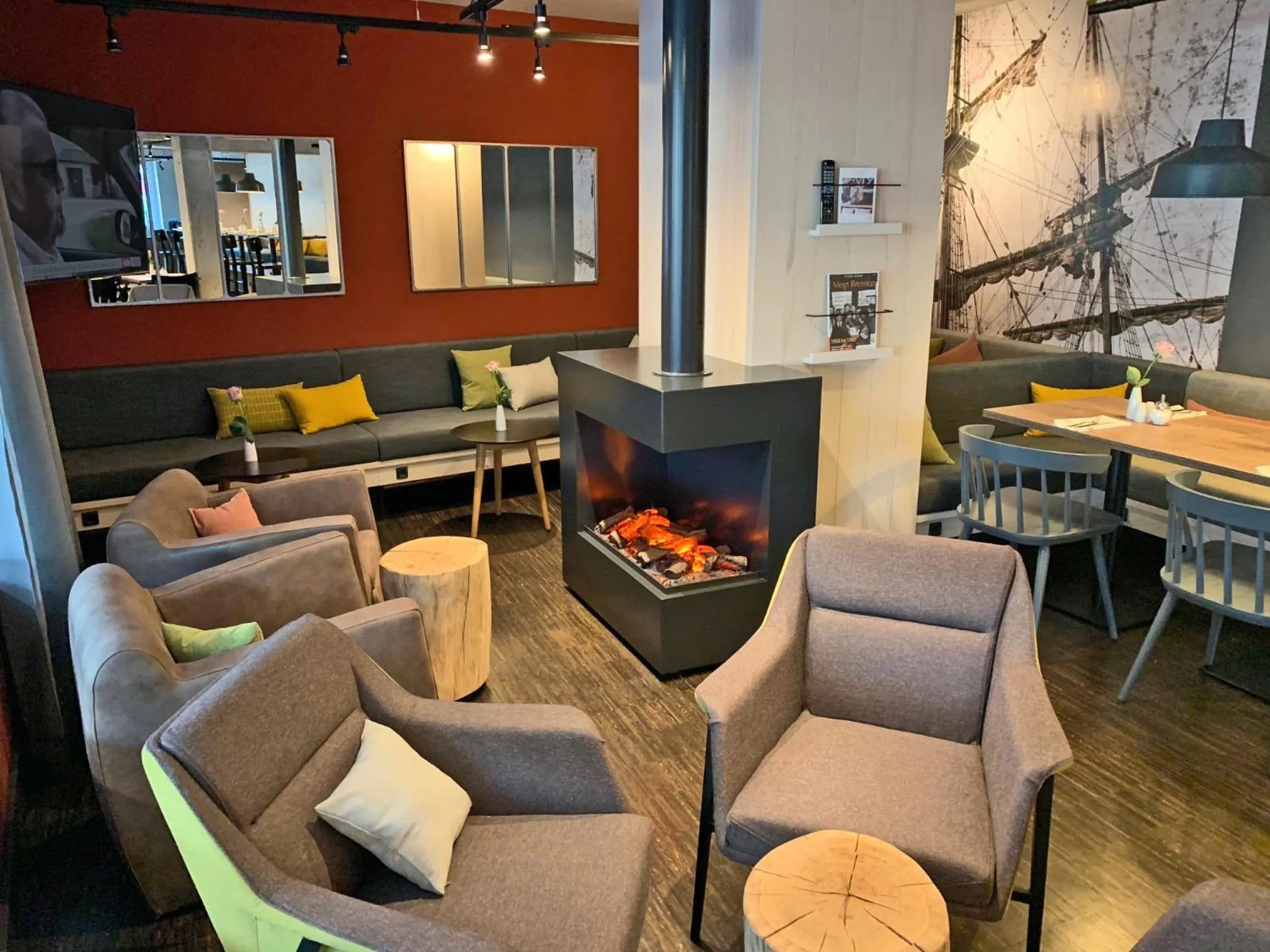 Lounge or bar in Vienna House Easy by Wyndham Bremen City Apartments