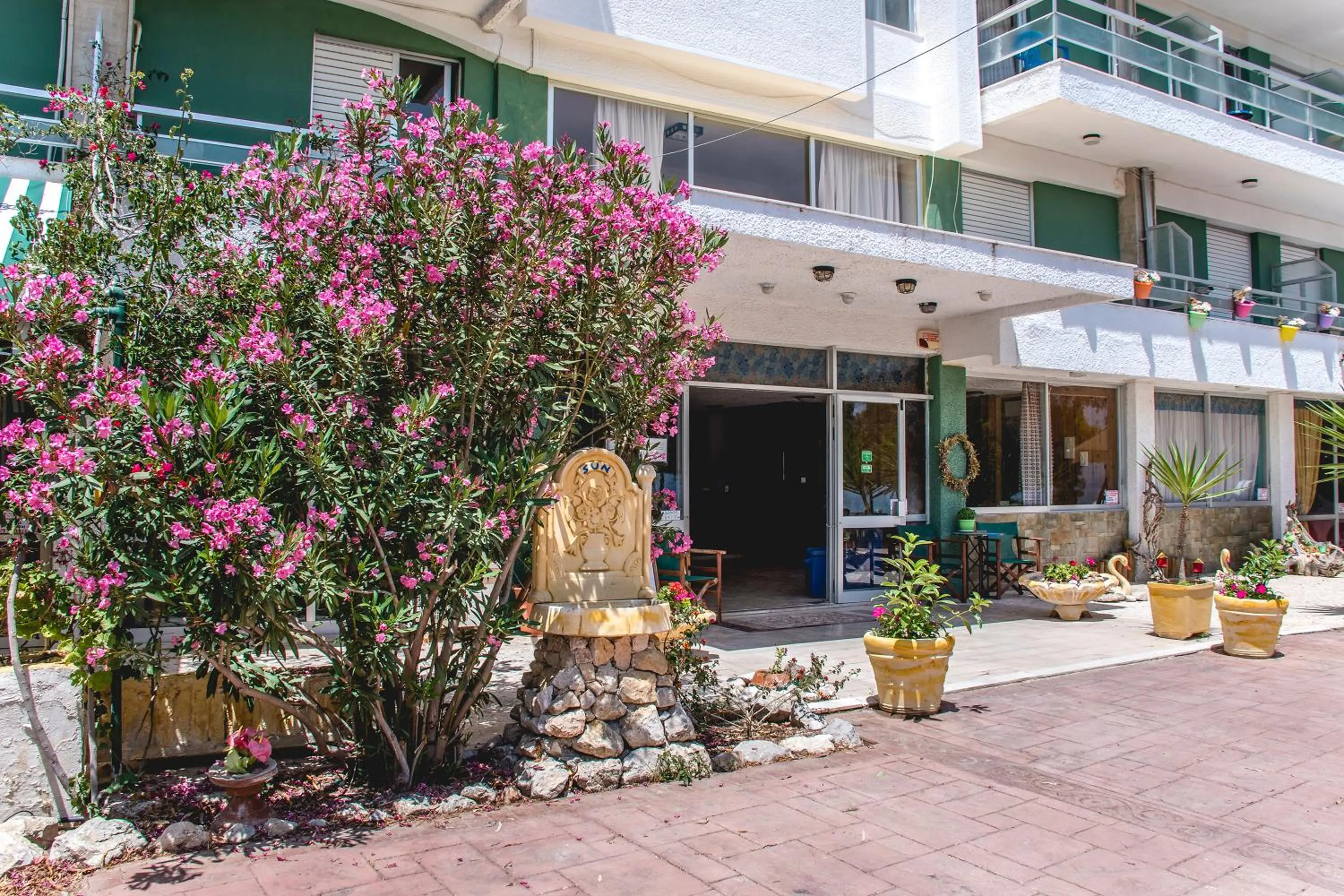 SUN HOTEL KINETA Beach Front