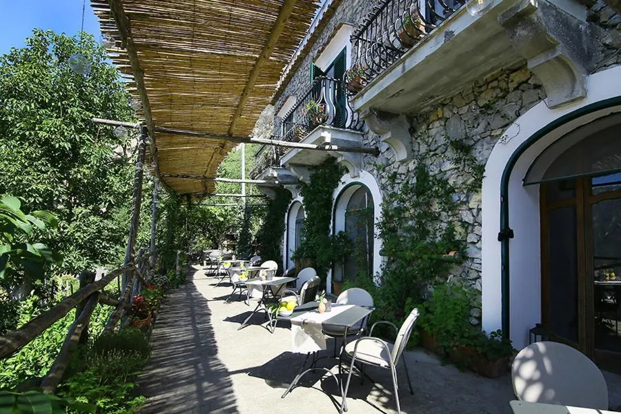 Patio in Colle dell'Ara