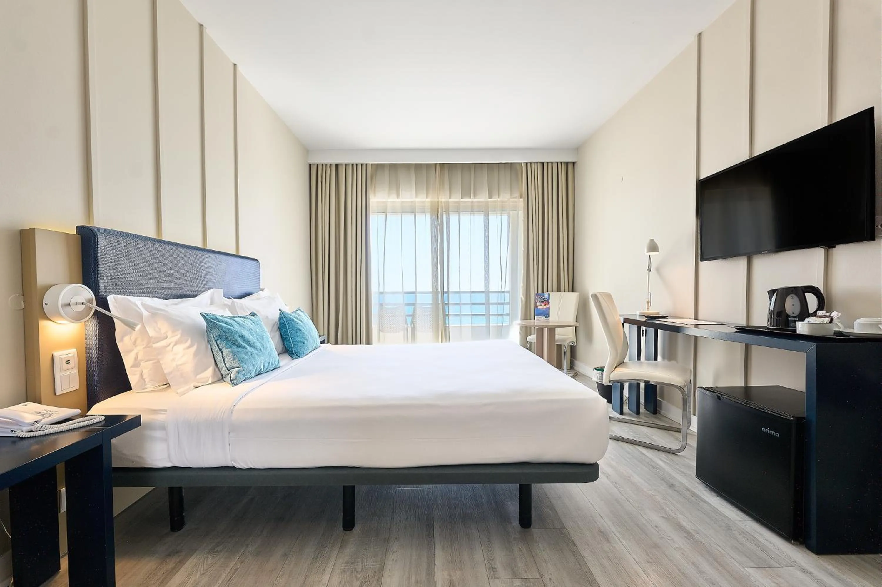 Bed in TRYP by Wyndham Lisboa Caparica Mar