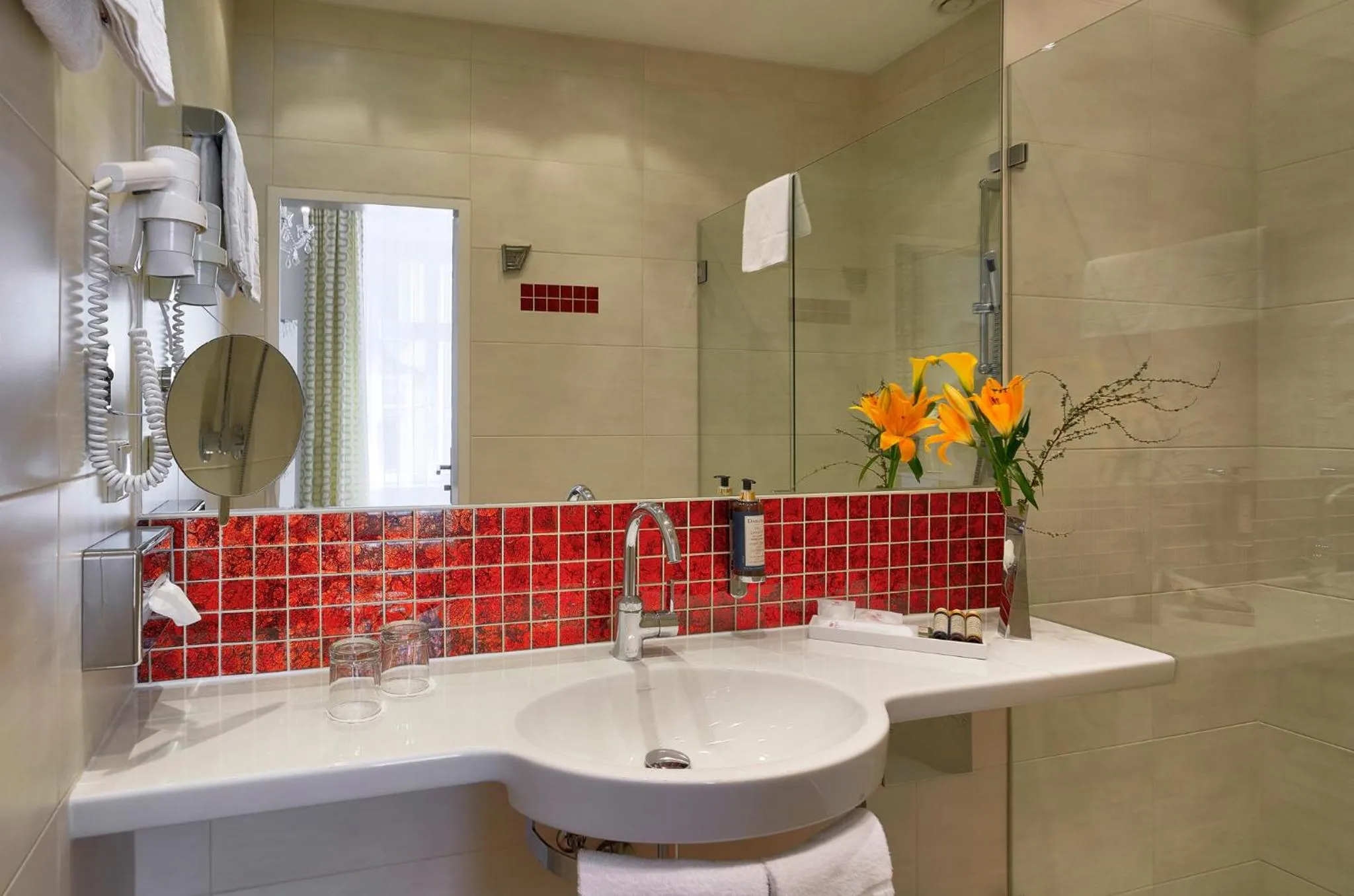 Bathroom in Hotel Wandl