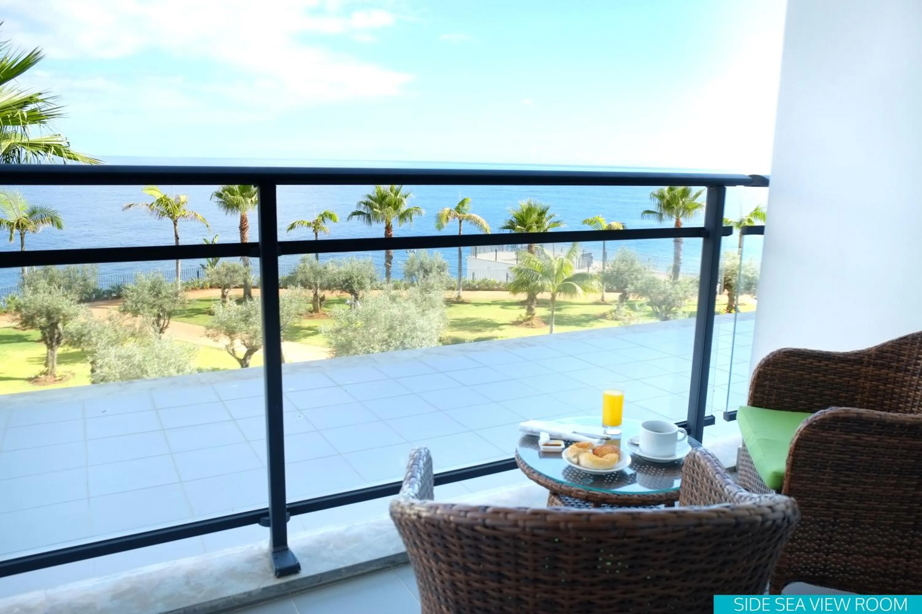 Balcony/Terrace in VidaMar Resort Hotel Madeira