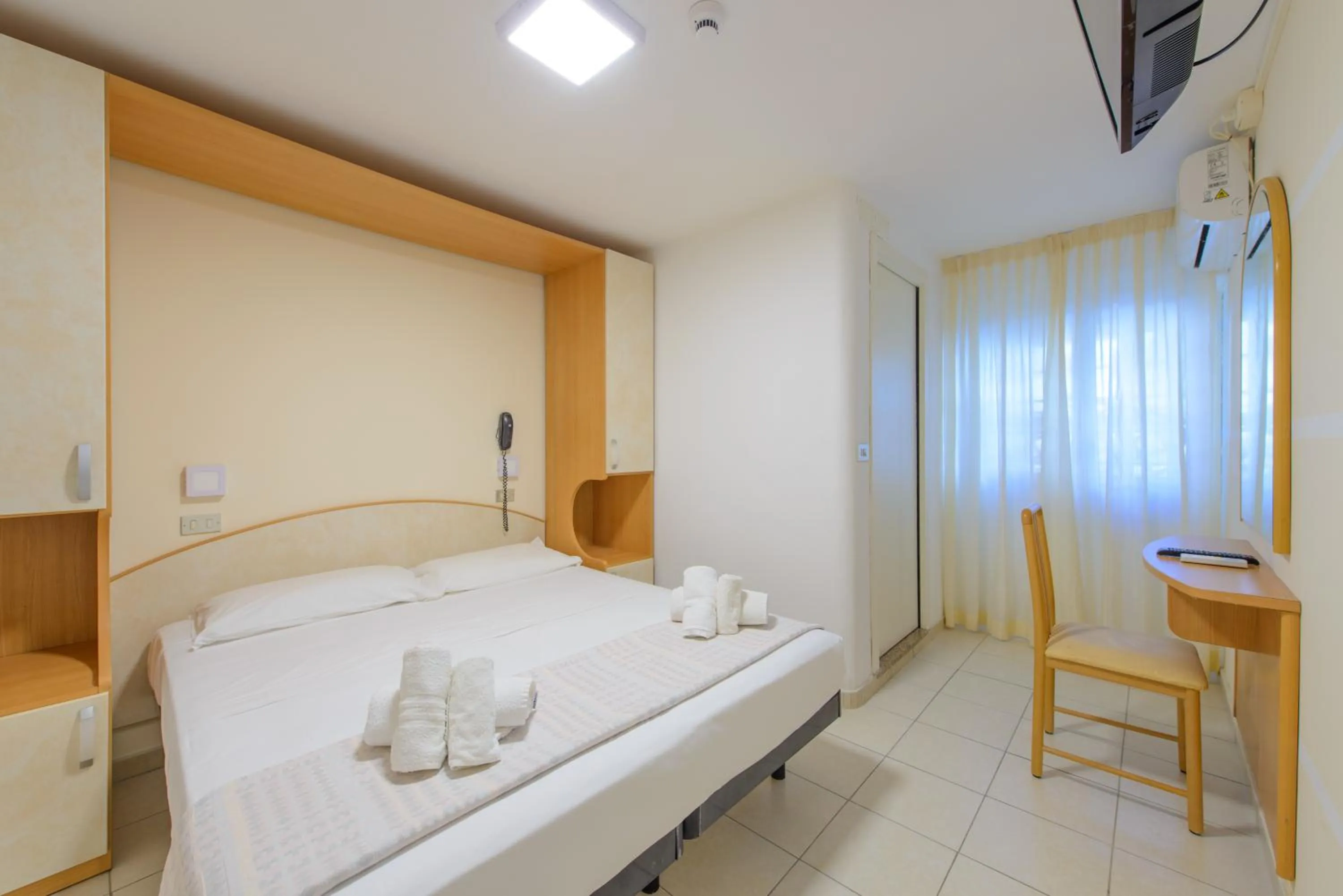 Bedroom, Bed in Hotel Colorado