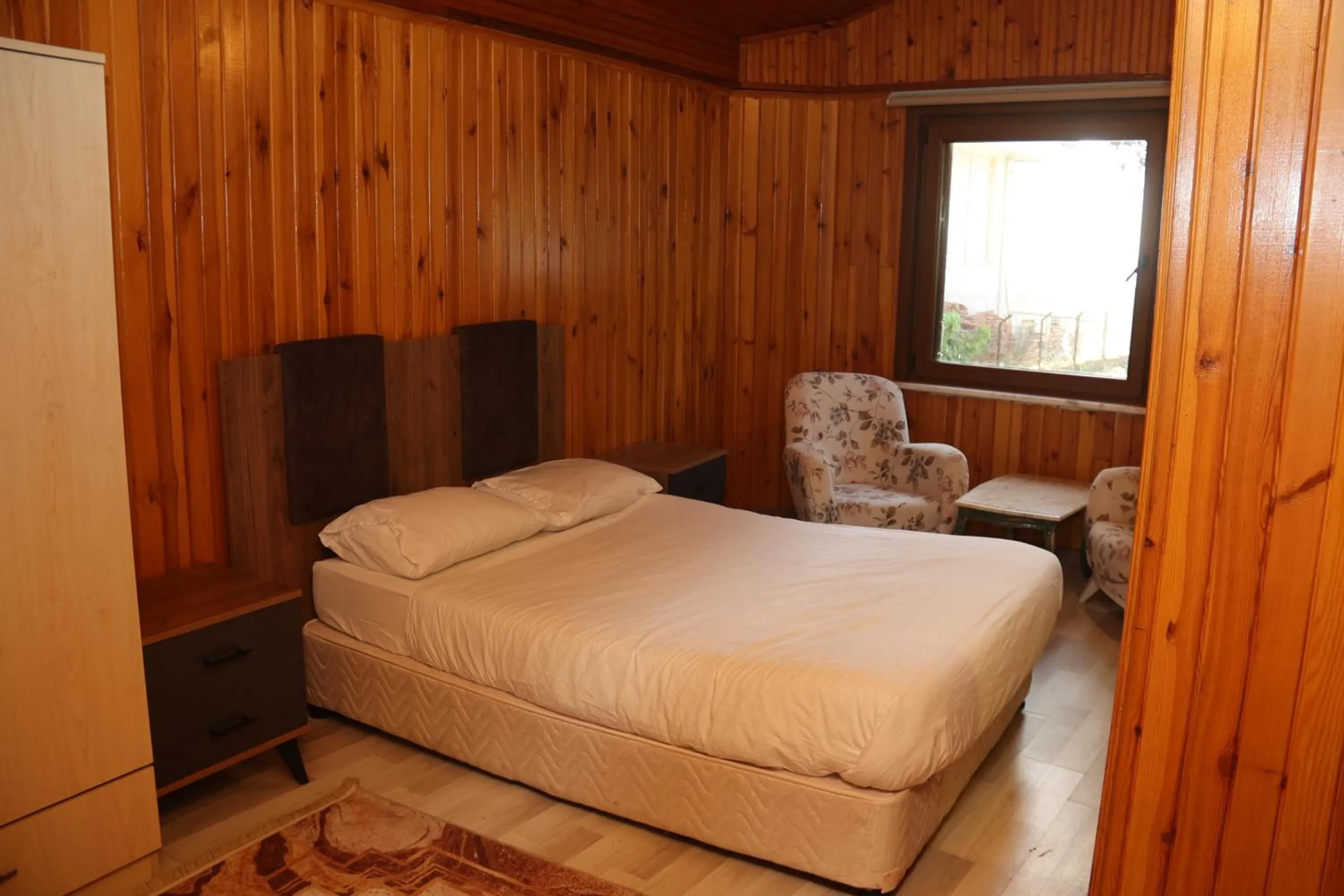 Bedroom, Bed in Grand Koru Hotel Beach