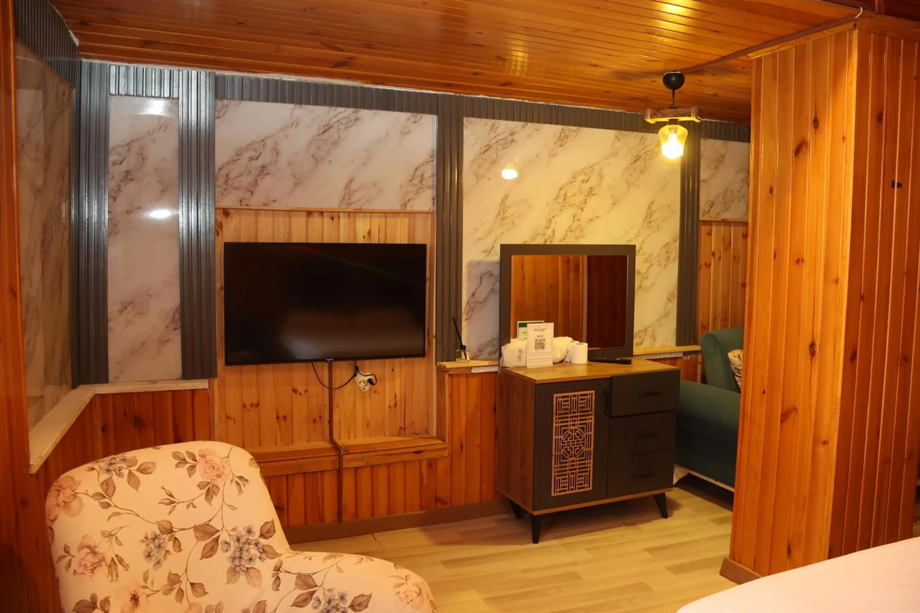 TV and multimedia in Grand Koru Hotel Beach