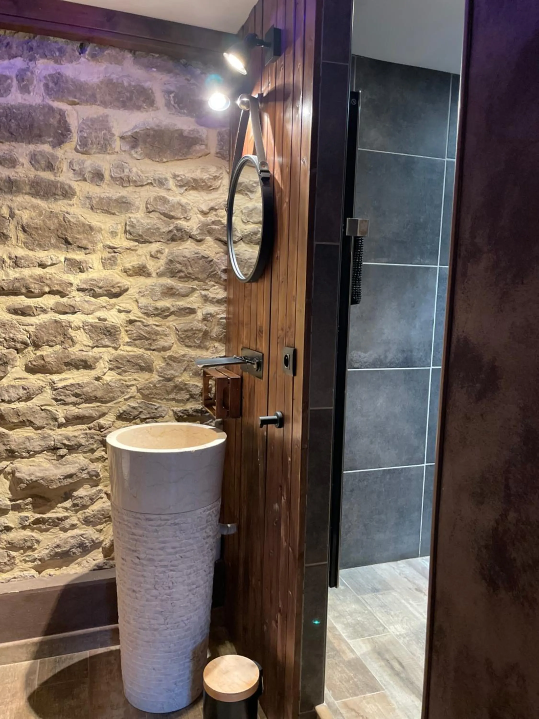 Hot Tub in Domaine de Vandenesse Et Spa