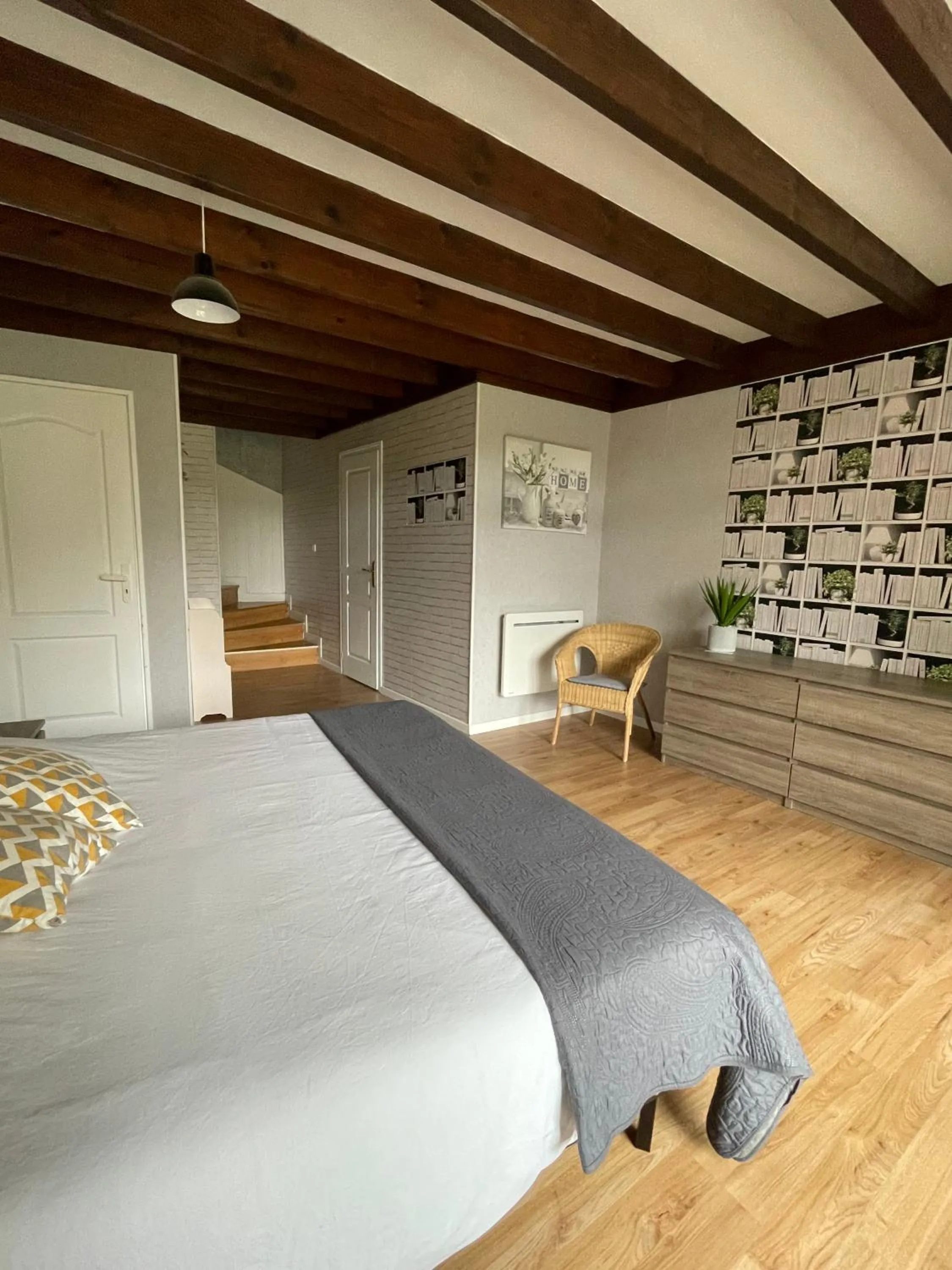 Photo of the whole room, Bed in Domaine de Vandenesse Et Spa