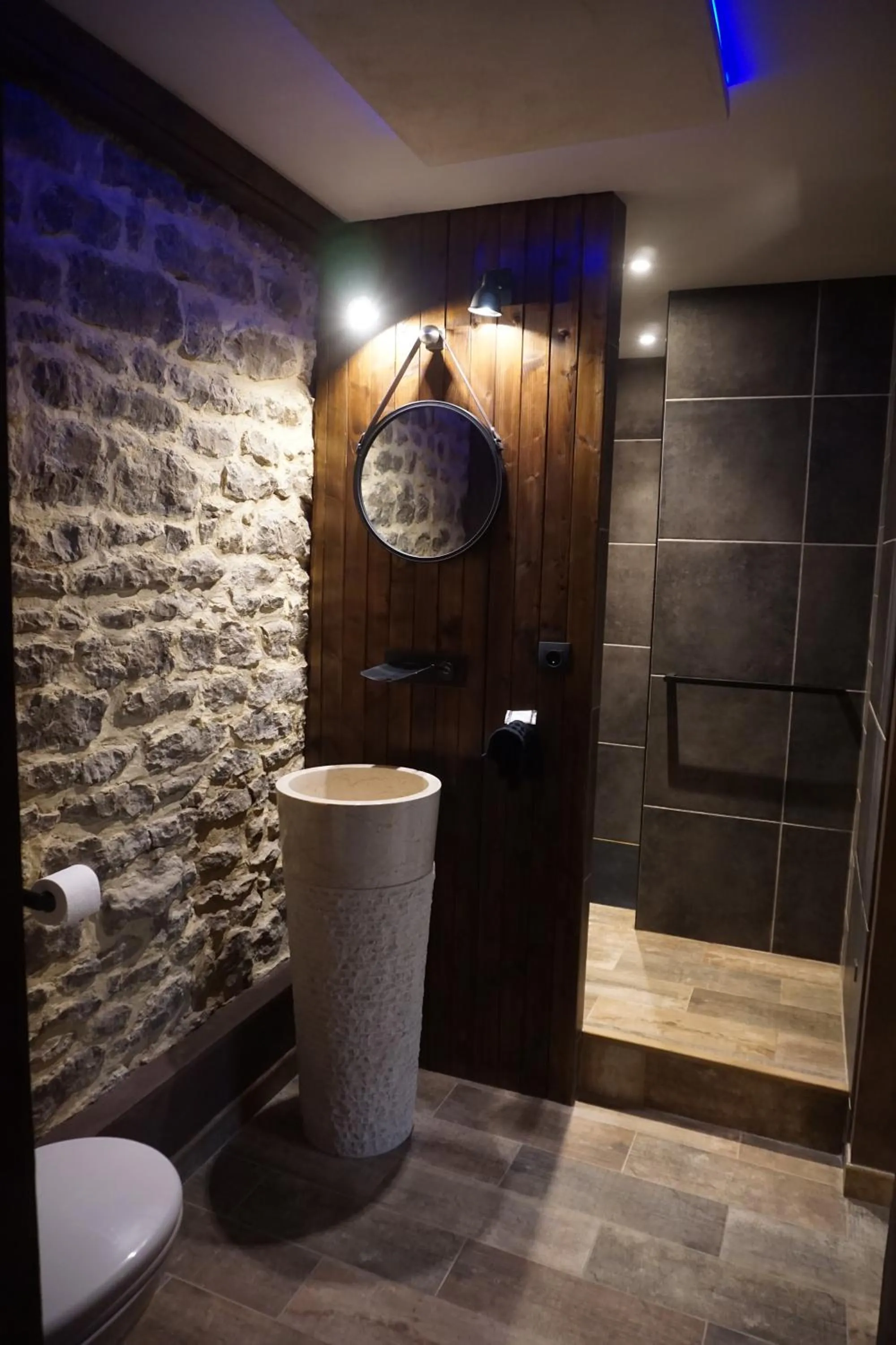 Bathroom in Domaine de Vandenesse Et Spa
