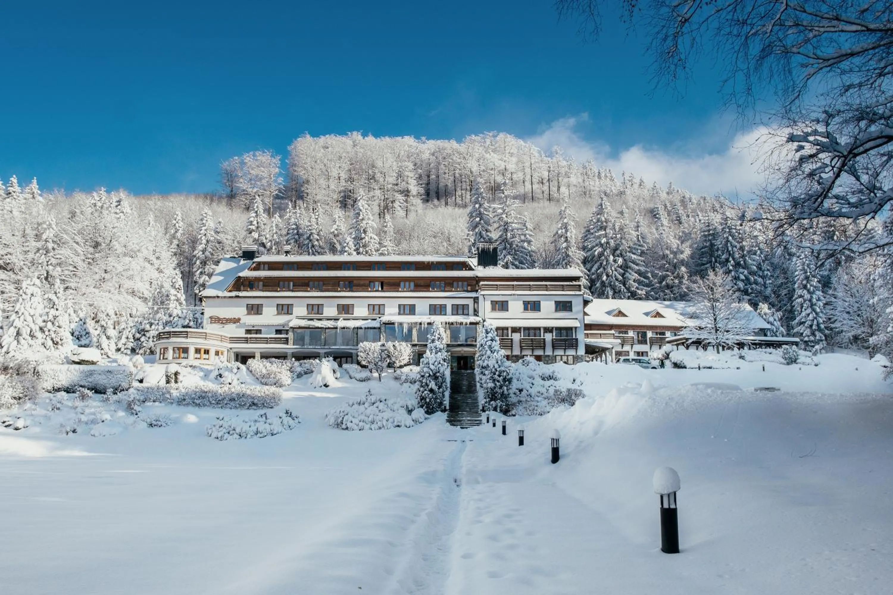 Property building in Hotel Troyer