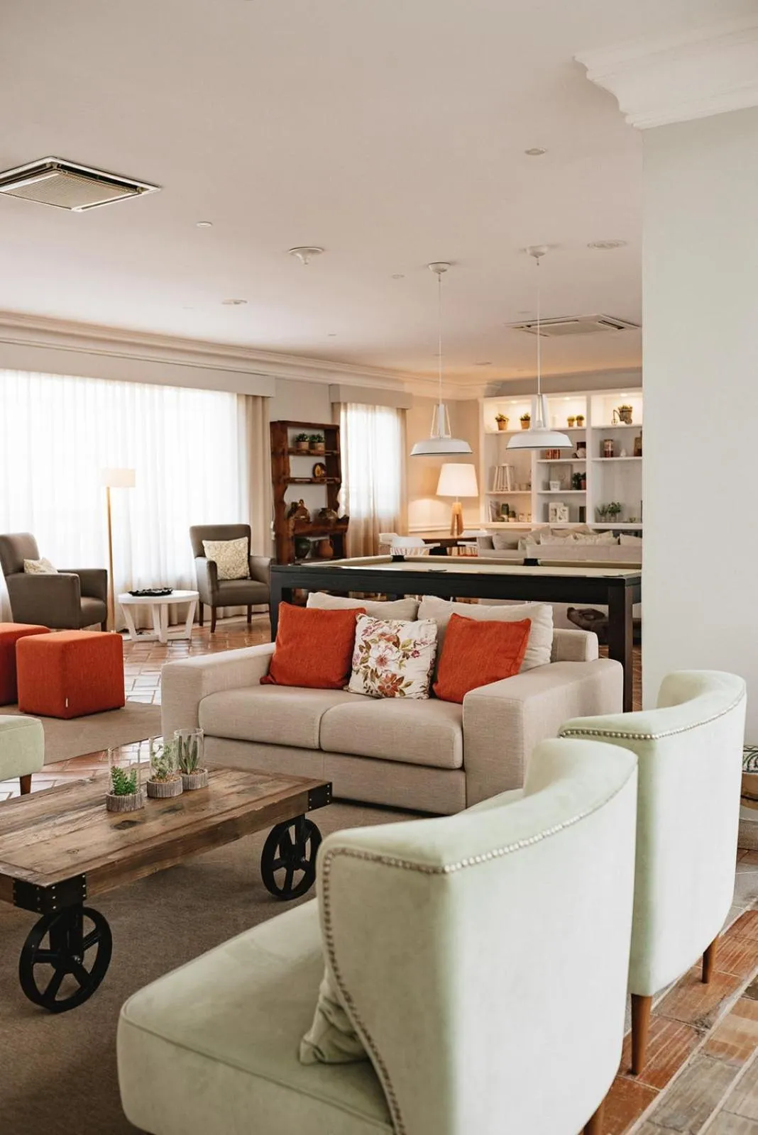 Communal lounge/ TV room in M'AR De AR Muralhas