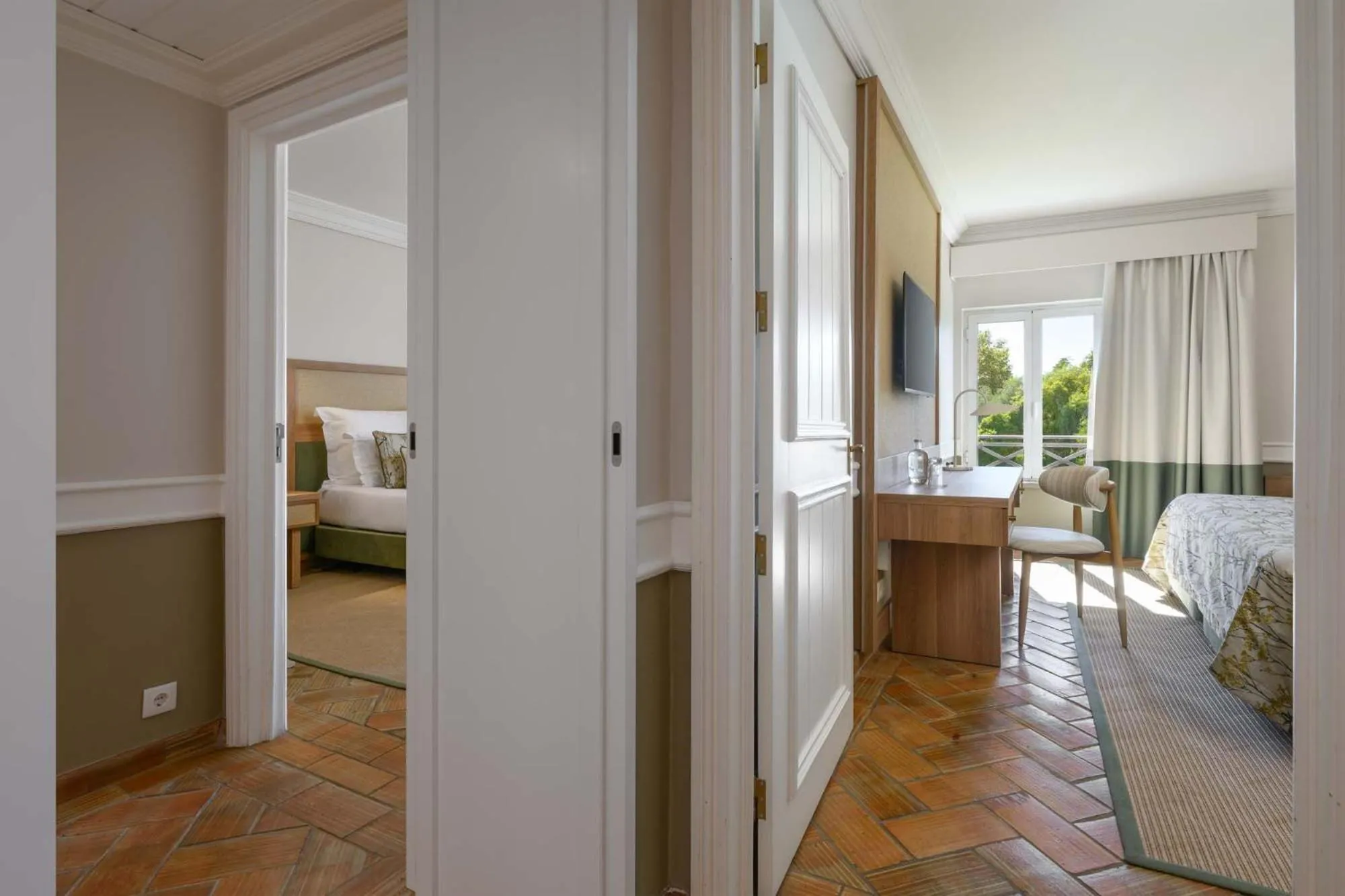 Living room, Bed in M'AR De AR Muralhas