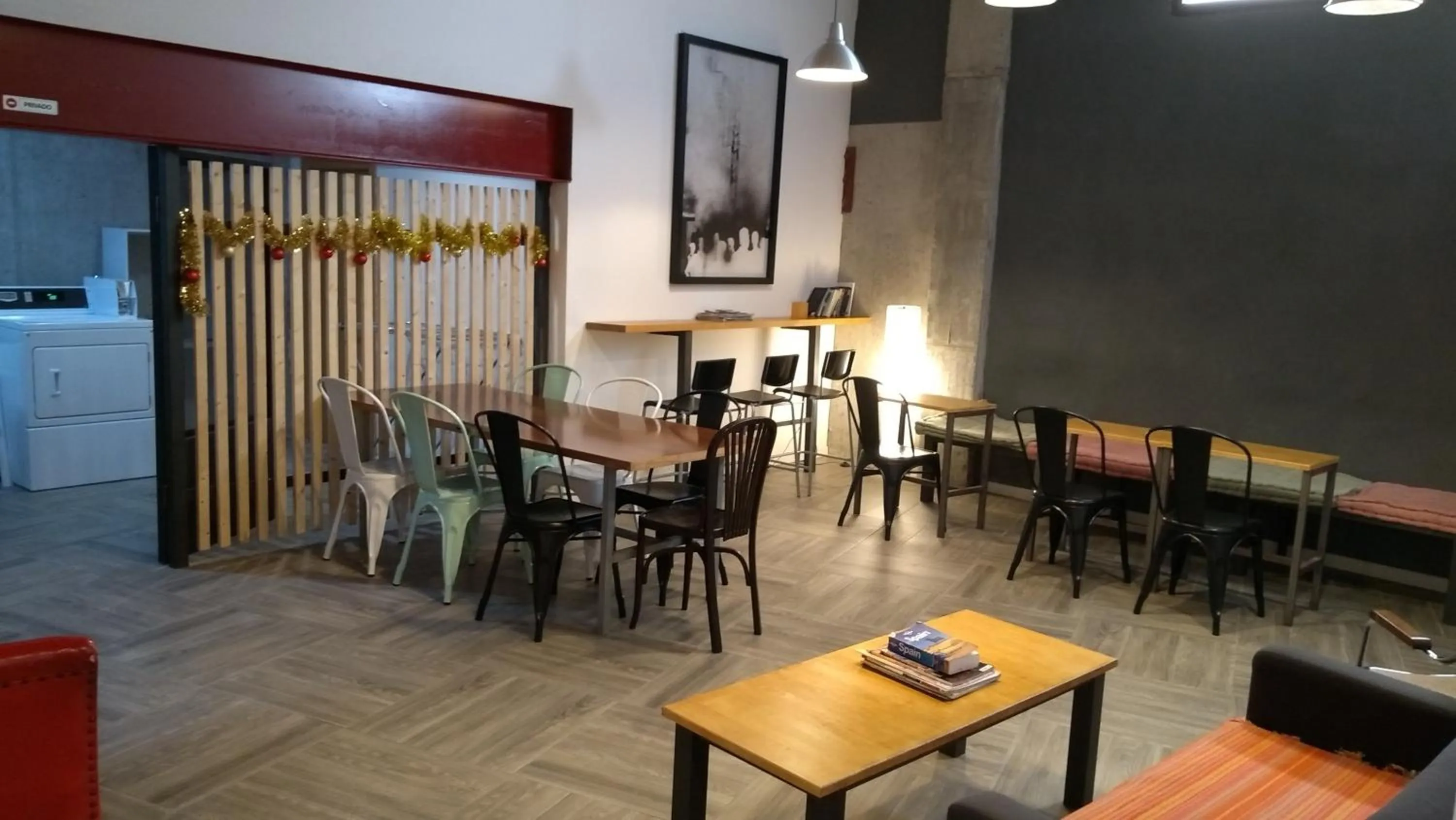 Communal lounge/ TV room in The Market Hostel