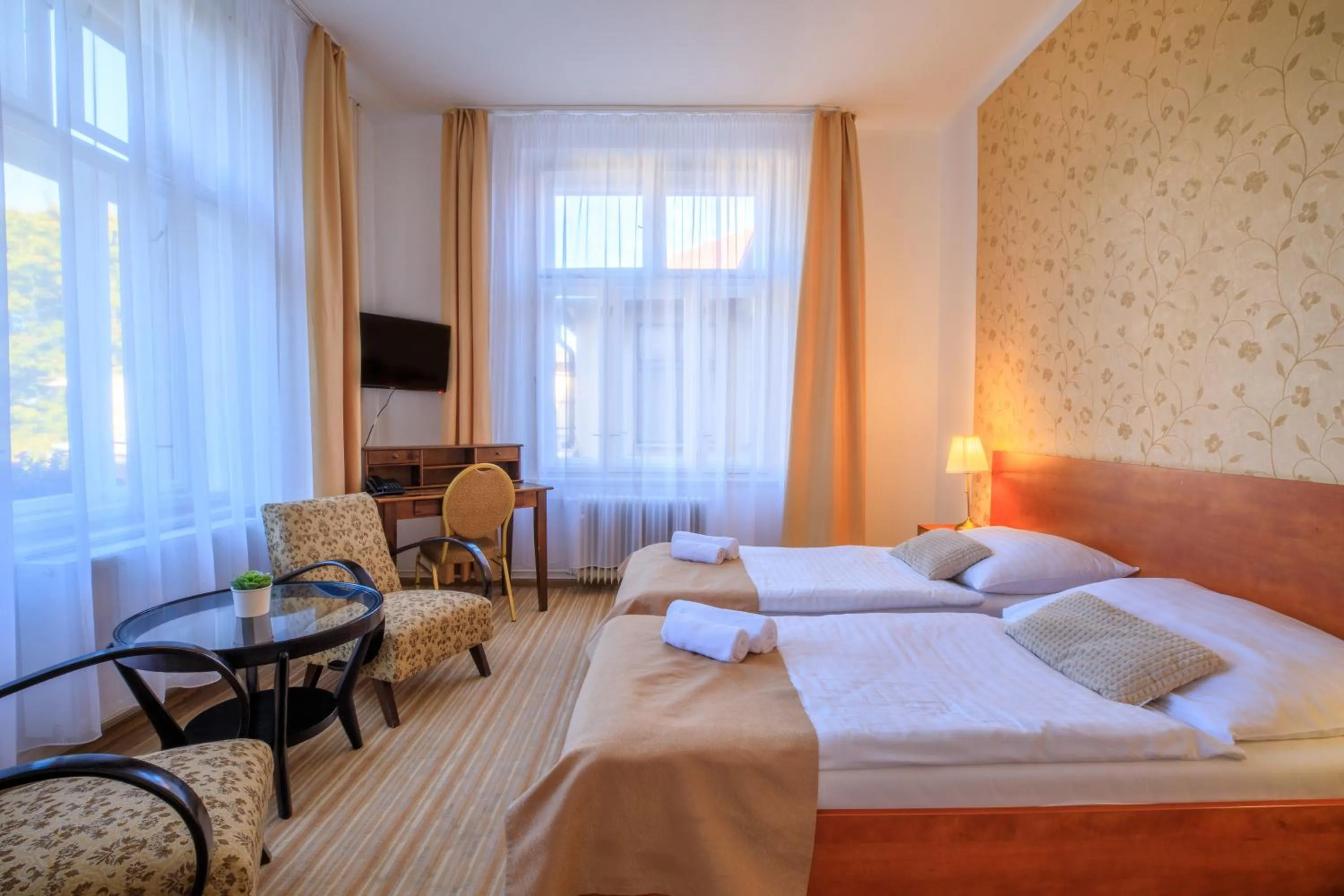 Photo of the whole room in Hotel Ermi